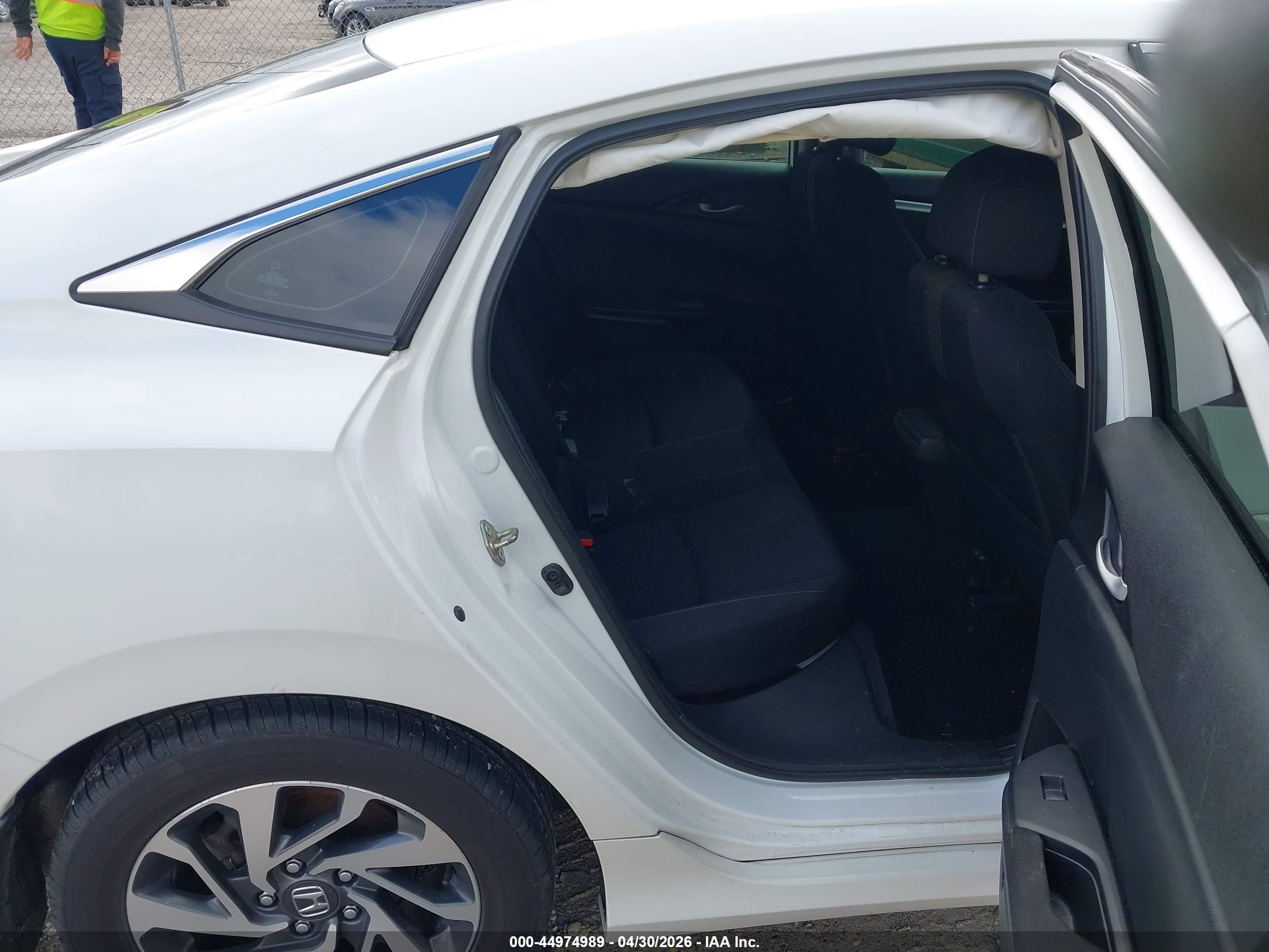 2016 Honda Civic Ex White vin: 19XFC2F72GE063717