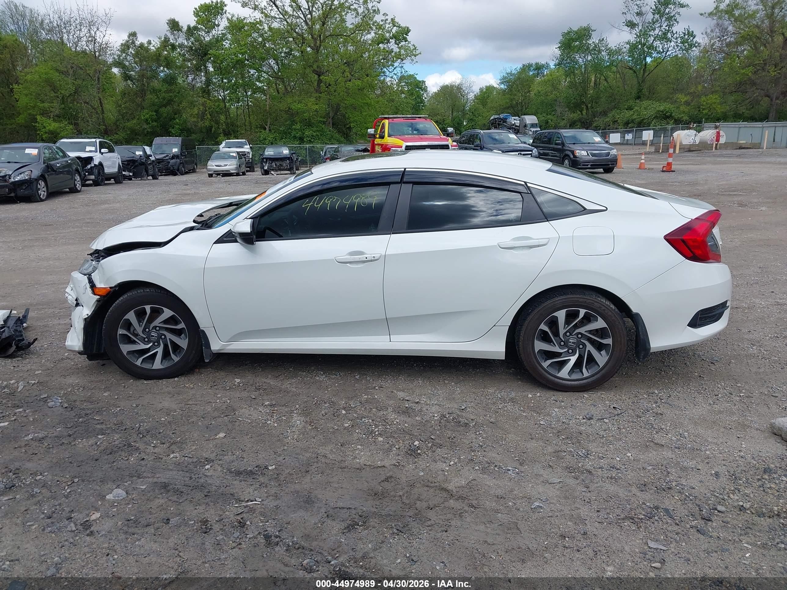 2016 Honda Civic Ex White vin: 19XFC2F72GE063717