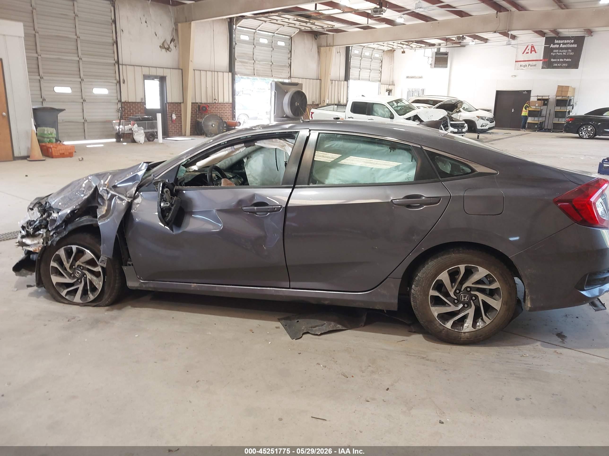 2018 Honda Civic Ex Gray vin: 19XFC2F72JE030160