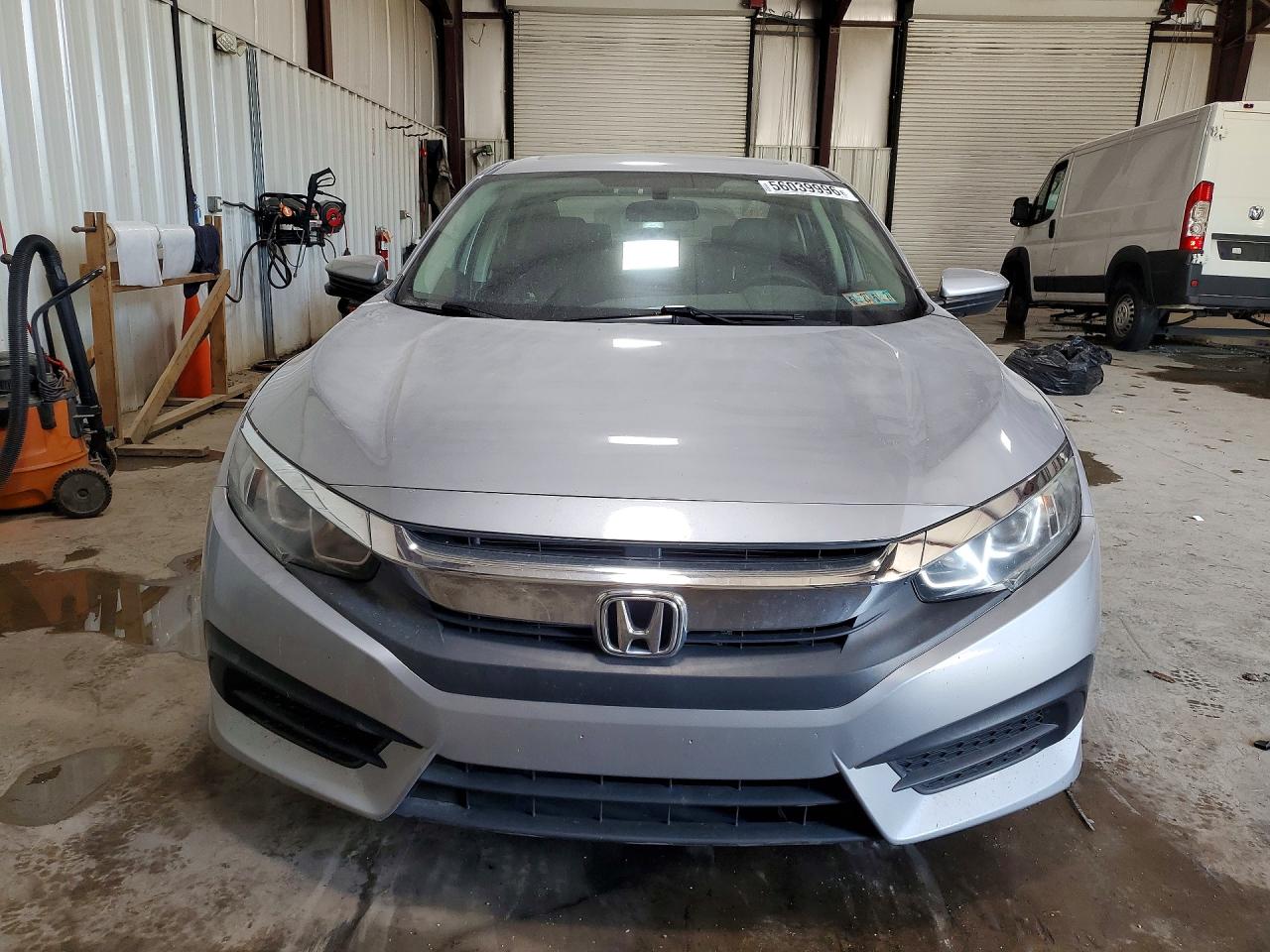 2018 Honda Civic Ex Silver vin: 19XFC2F72JE205782