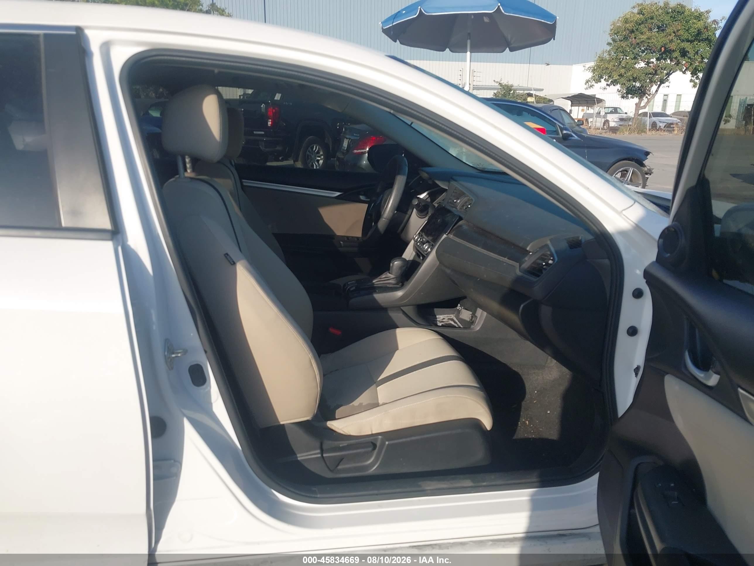 2016 Honda Civic Ex Белый vin: 19XFC2F73GE215391