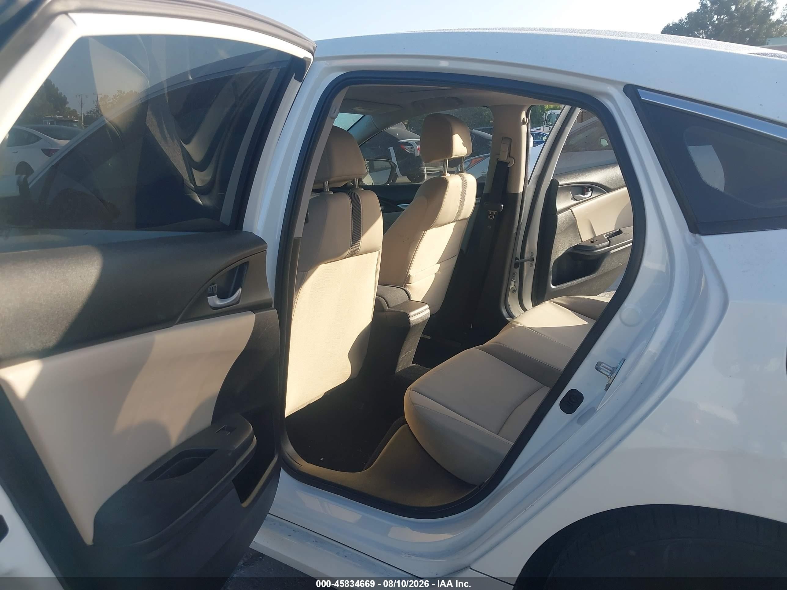 2016 Honda Civic Ex Белый vin: 19XFC2F73GE215391
