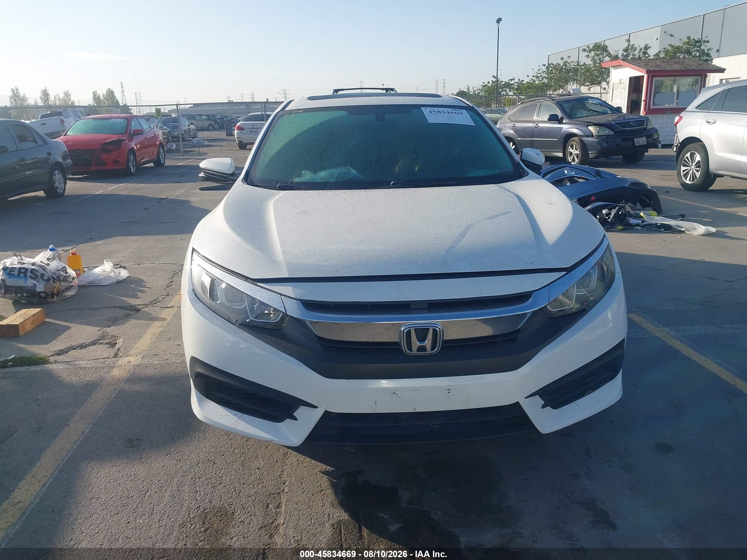 2016 Honda Civic Ex Белый vin: 19XFC2F73GE215391
