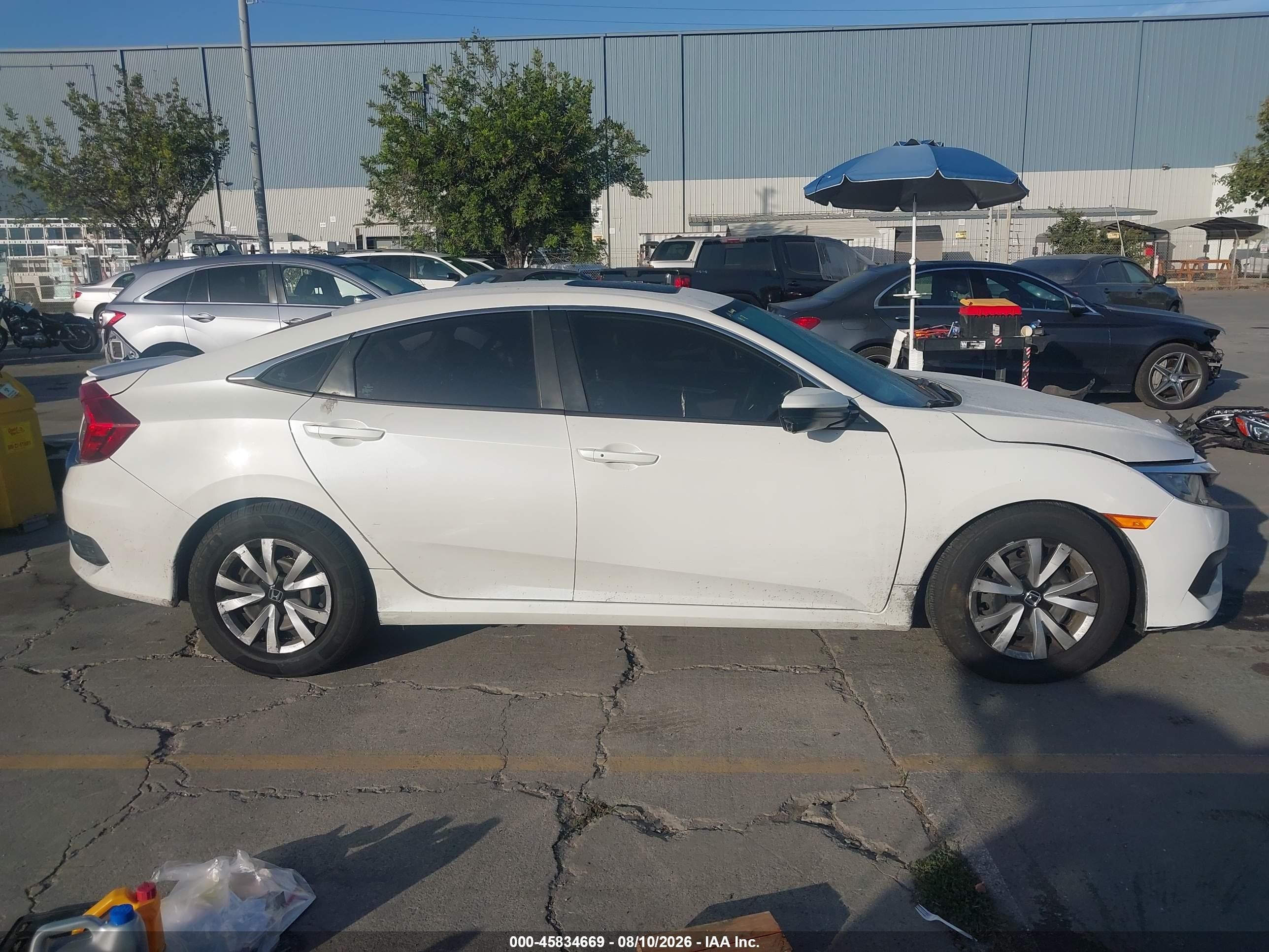 2016 Honda Civic Ex Белый vin: 19XFC2F73GE215391