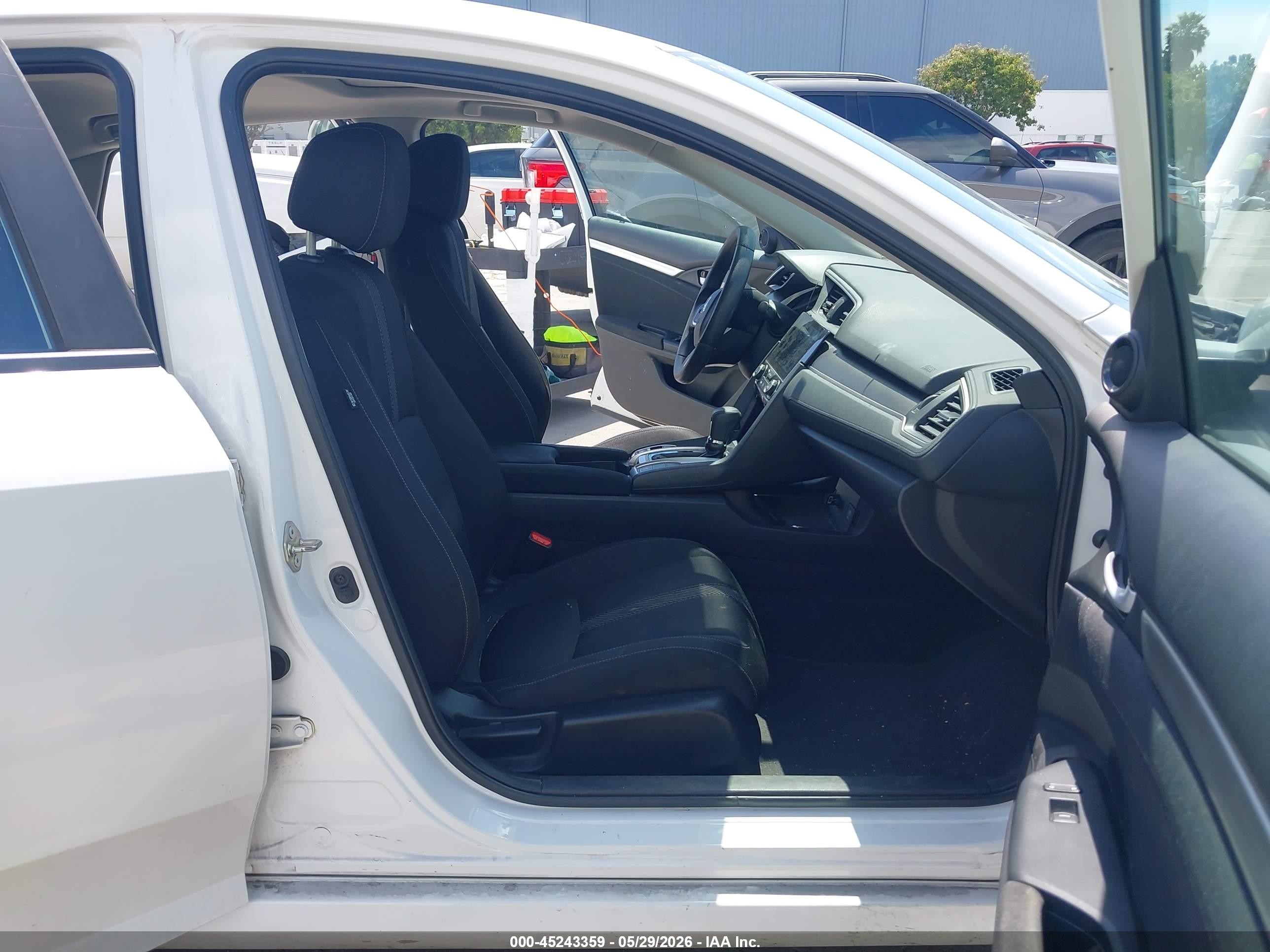 2017 Honda Civic Ex Белый vin: 19XFC2F73HE227266