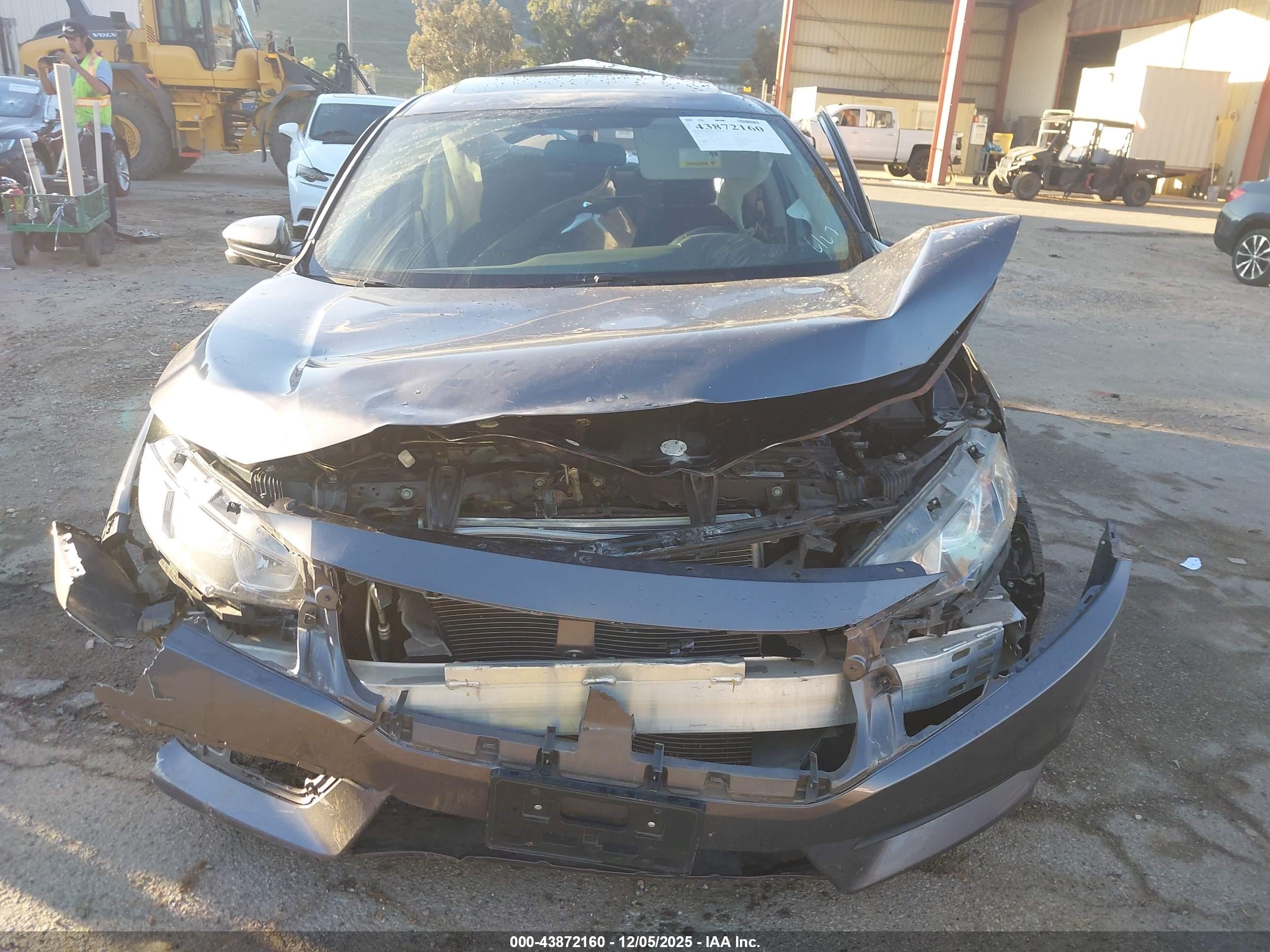 2018 Honda Civic Ex Gray vin: 19XFC2F73JE009415
