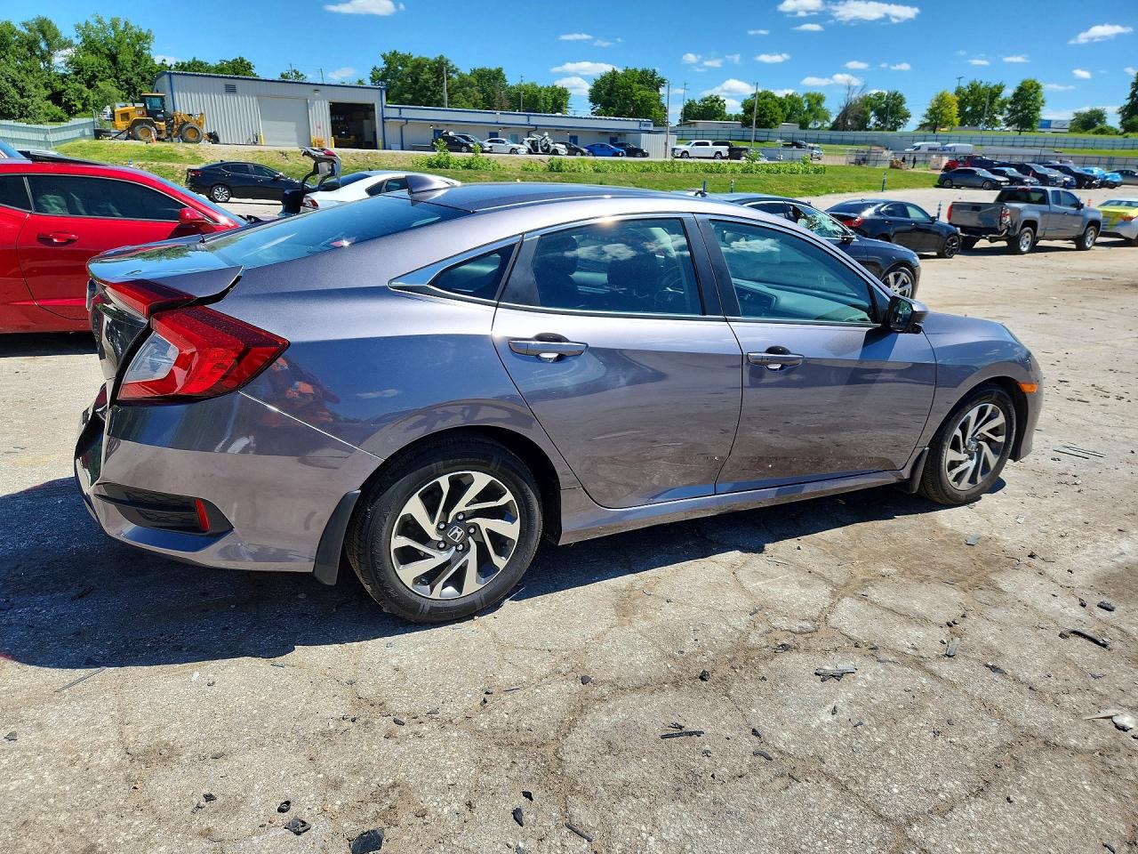 2018 Honda Civic Ex Gray vin: 19XFC2F73JE039336
