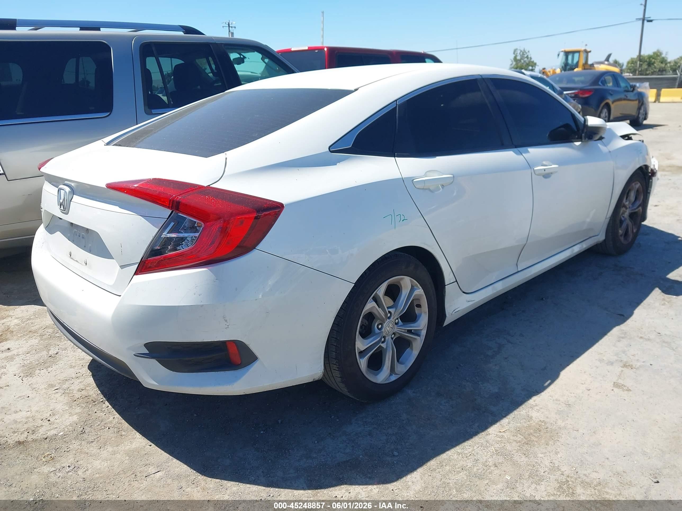2016 Honda Civic Ex Белый vin: 19XFC2F74GE203833