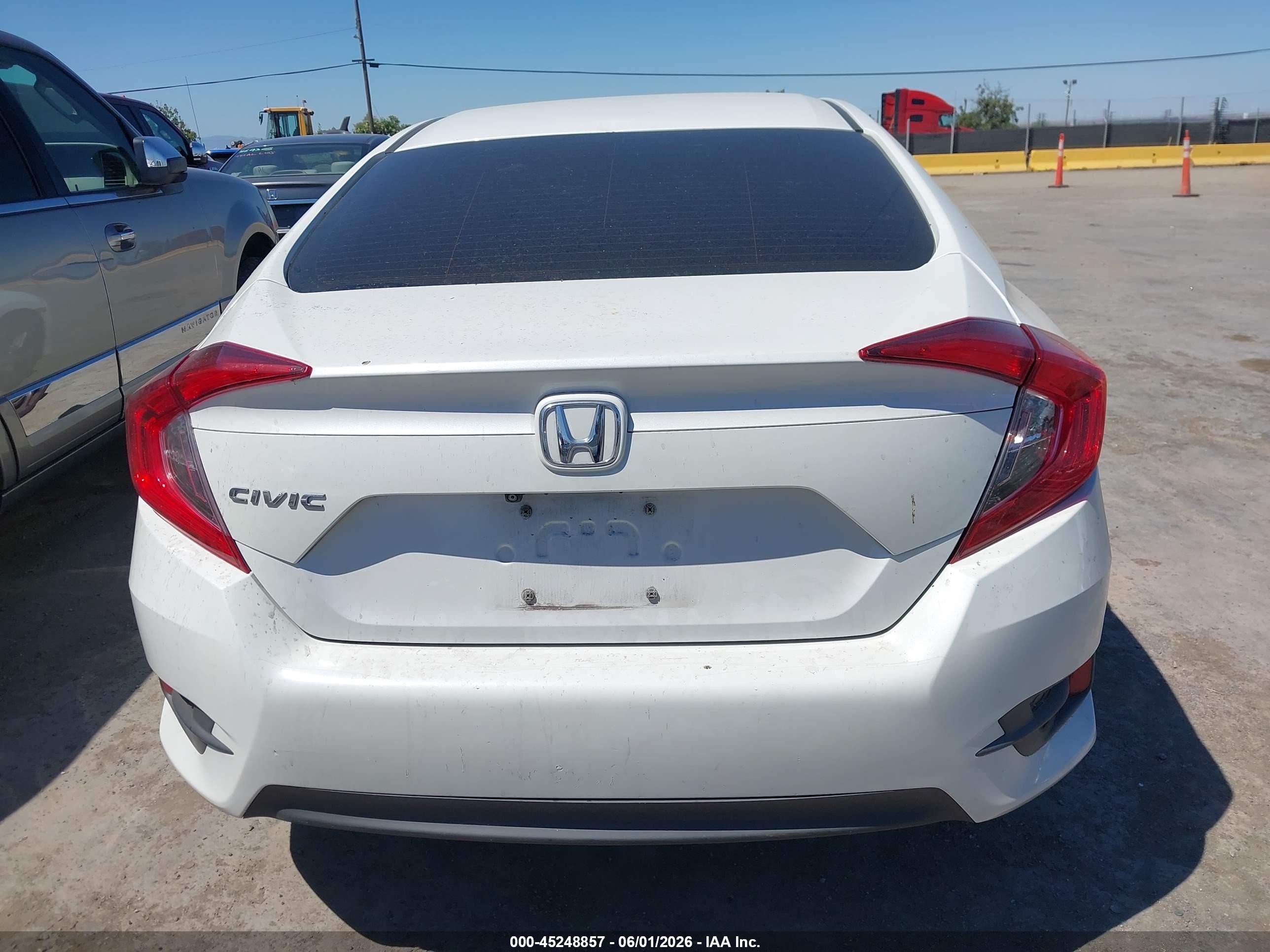 2016 Honda Civic Ex Белый vin: 19XFC2F74GE203833