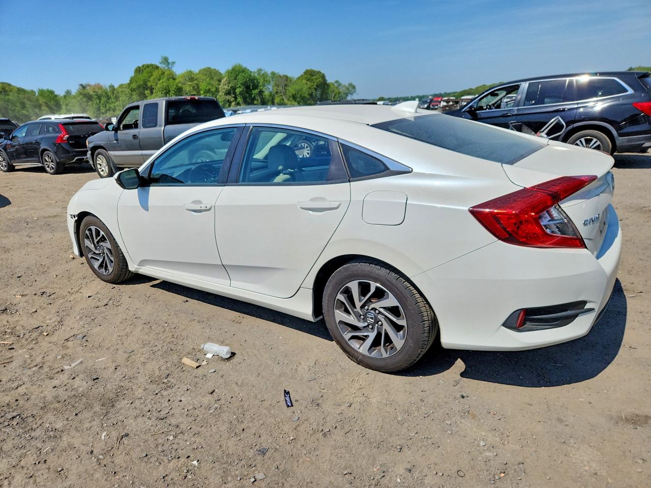 2017 Honda Civic Ex White vin: 19XFC2F75HE014495