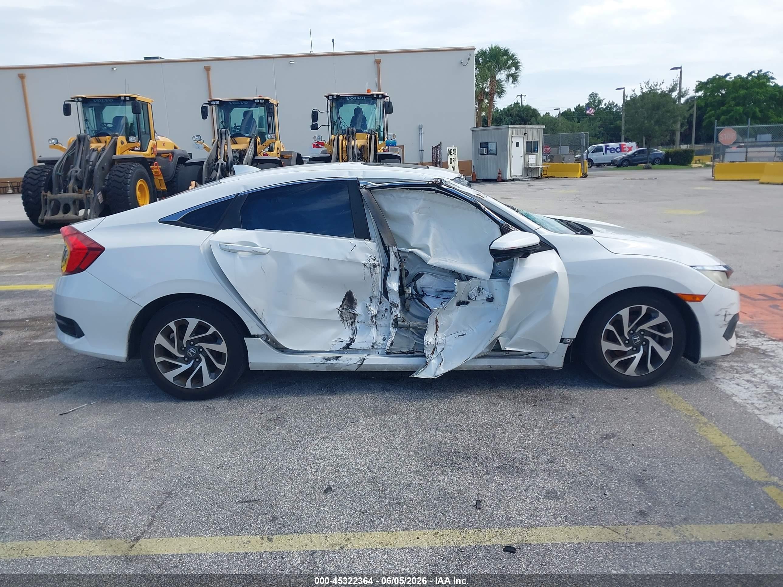 2017 Honda Civic Ex White vin: 19XFC2F76HE207223