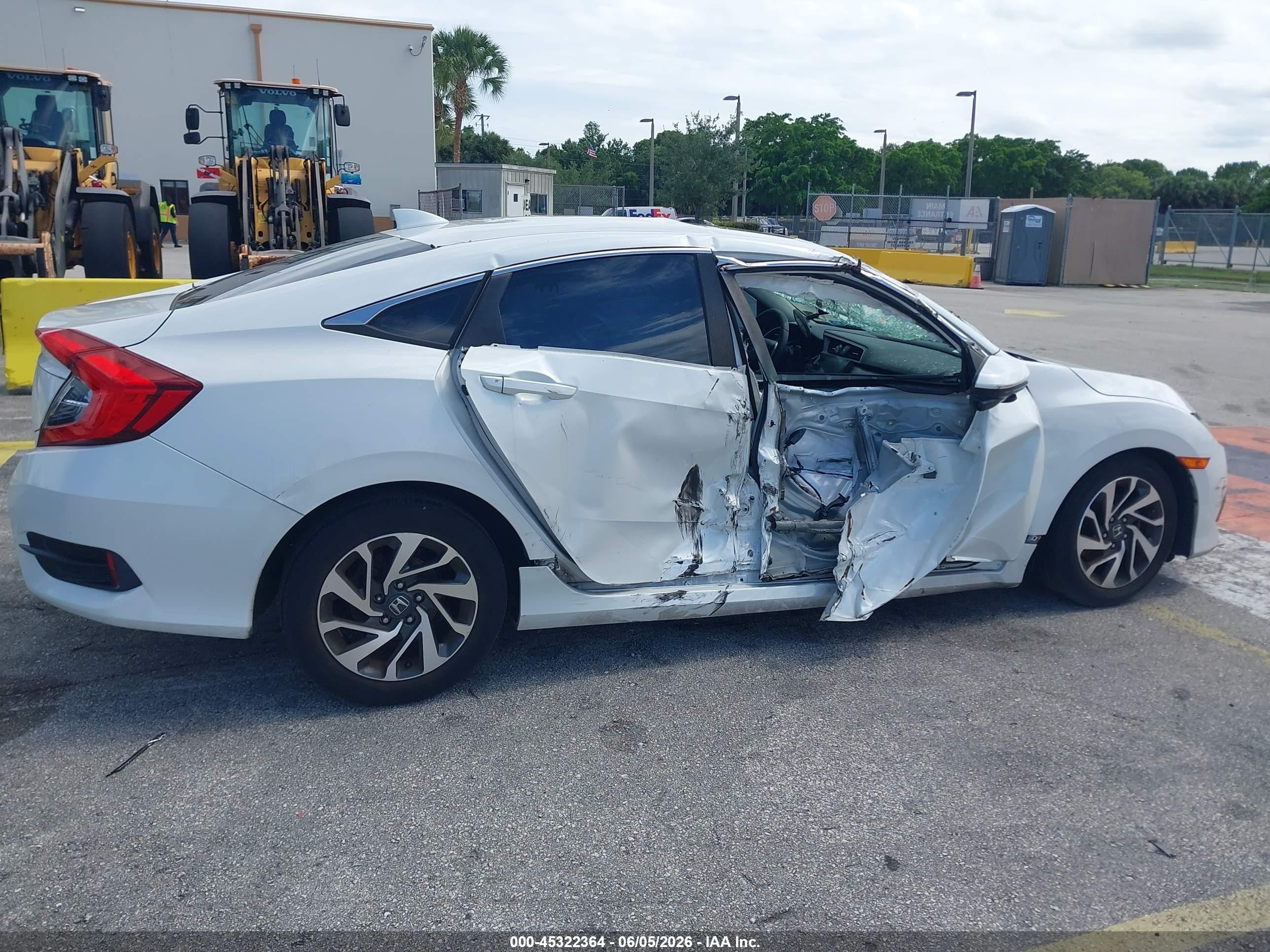 2017 Honda Civic Ex White vin: 19XFC2F76HE207223