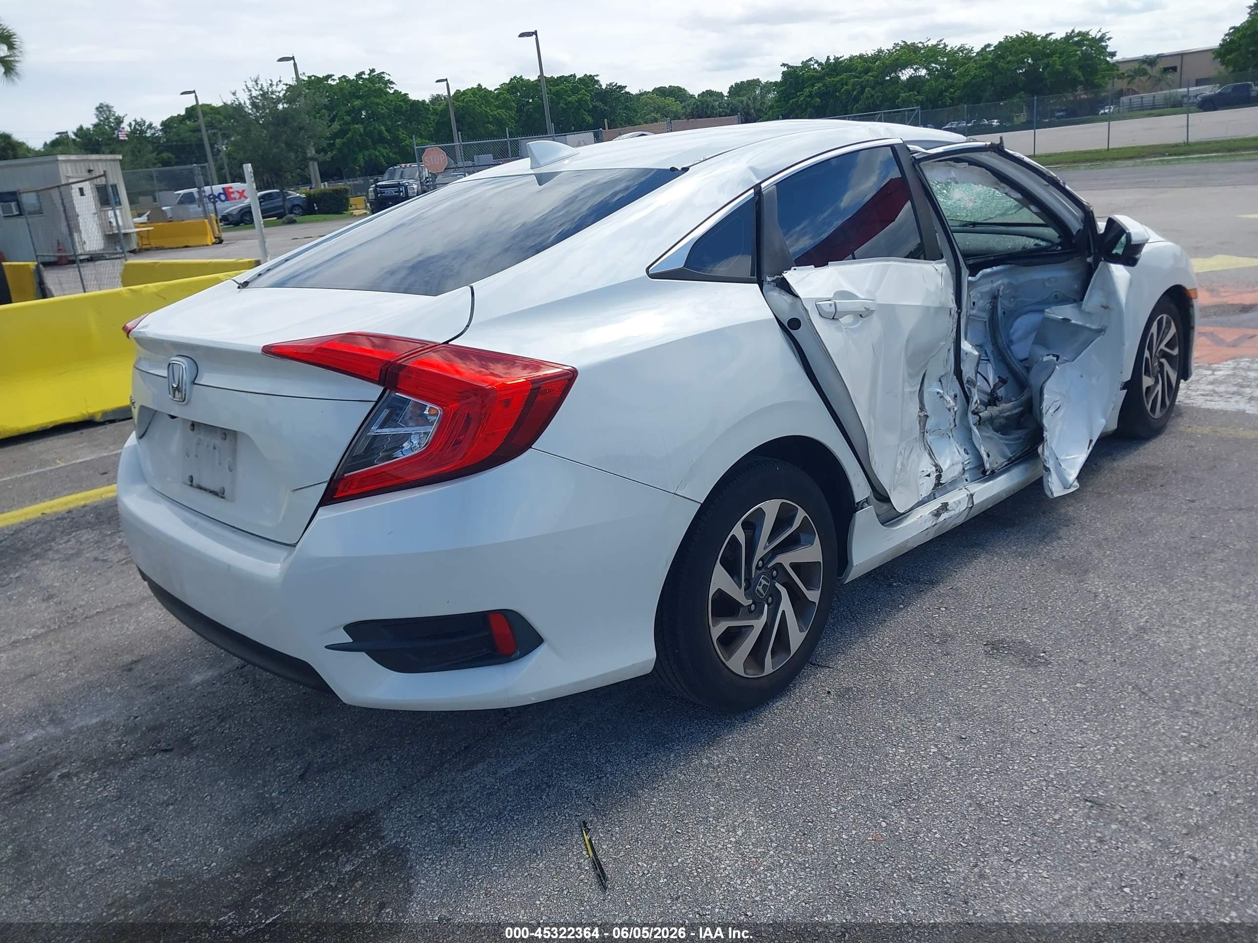 2017 Honda Civic Ex White vin: 19XFC2F76HE207223