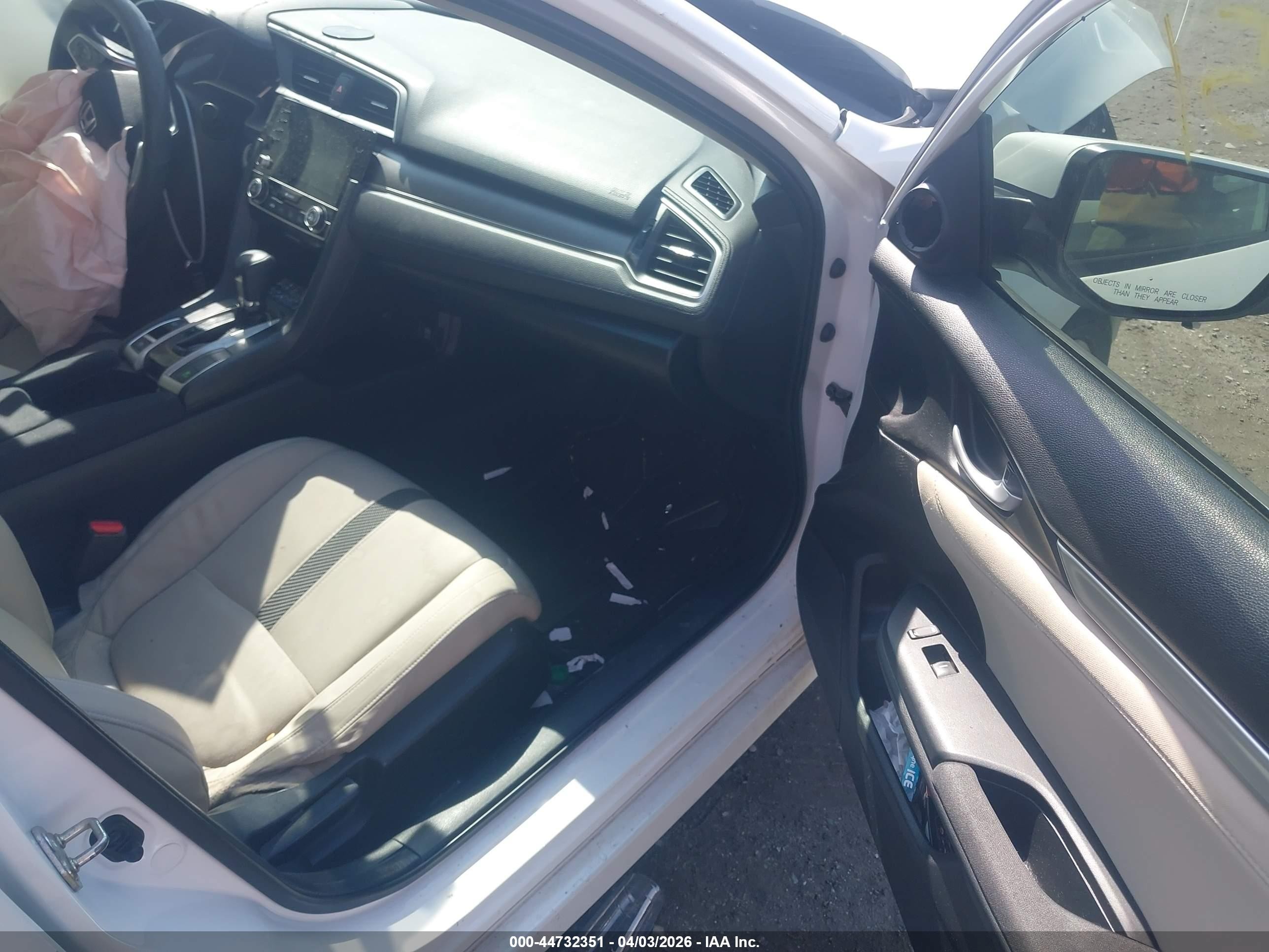 2016 Honda Civic Ex Белый vin: 19XFC2F79GE070633