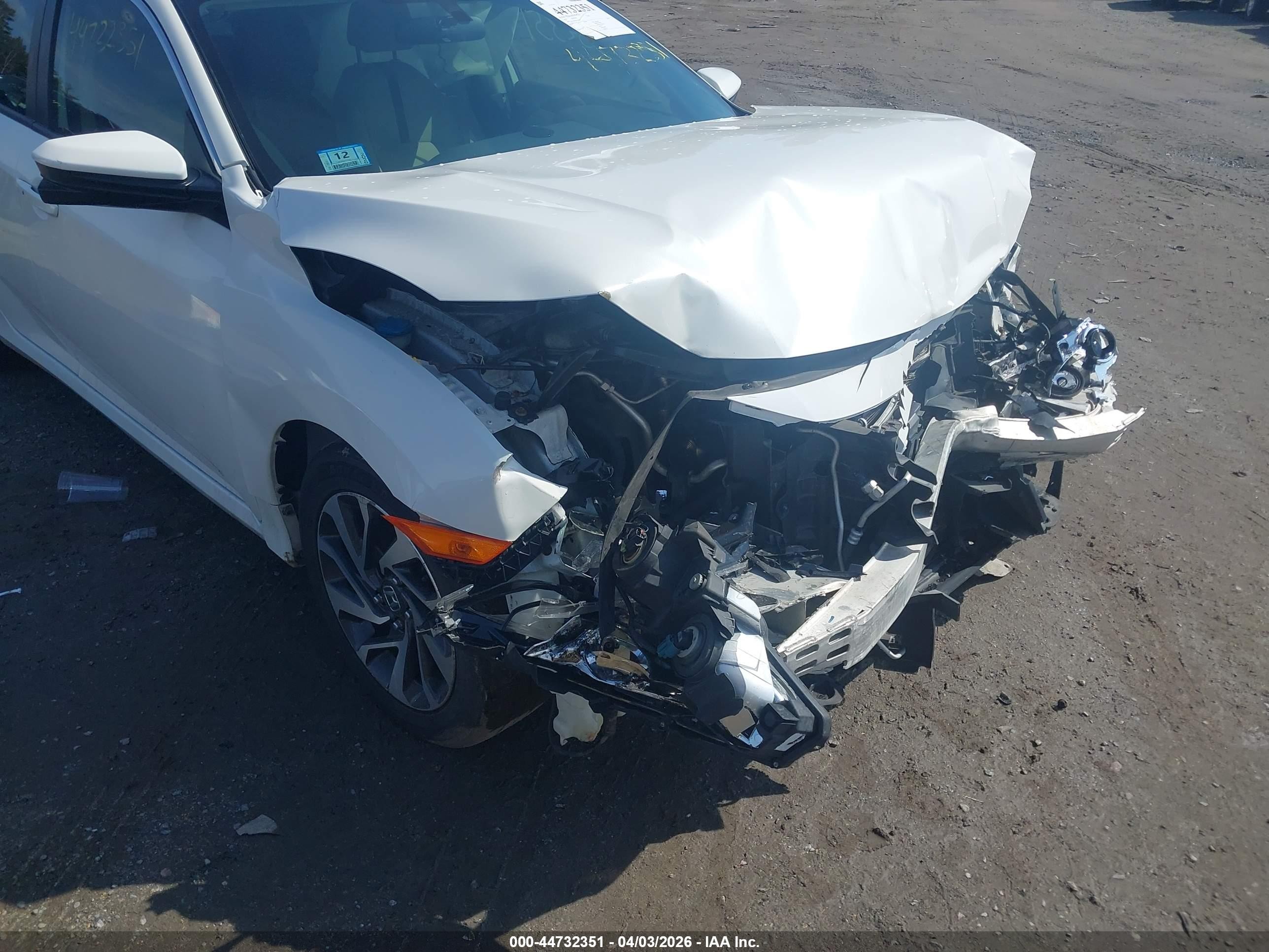2016 Honda Civic Ex Белый vin: 19XFC2F79GE070633