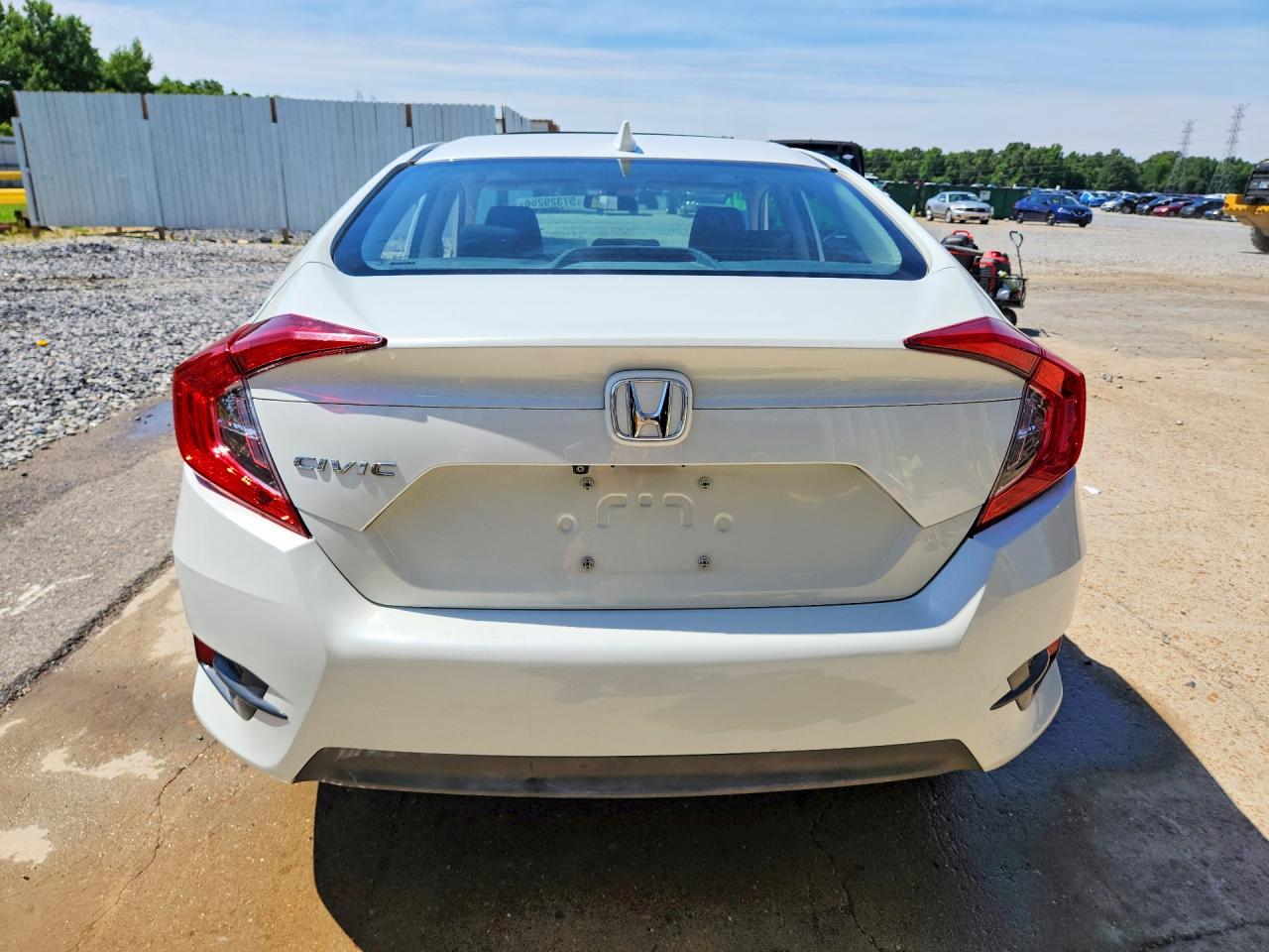 2017 Honda Civic Ex White vin: 19XFC2F7XHE047332