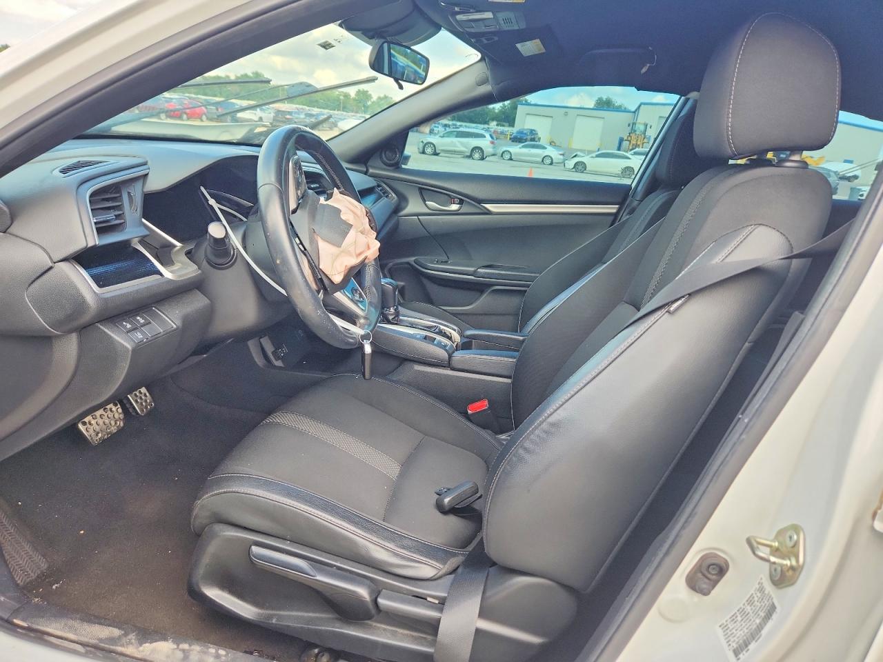 2019 Honda Civic Sport White vin: 19XFC2F82KE047714