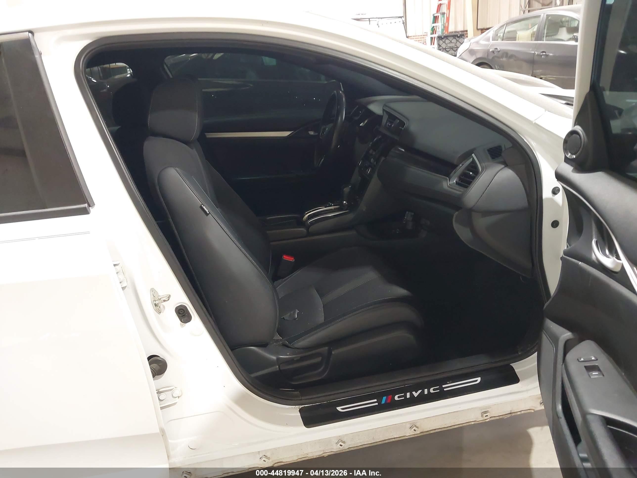 2020 Honda Civic Sport White vin: 19XFC2F88LE024102