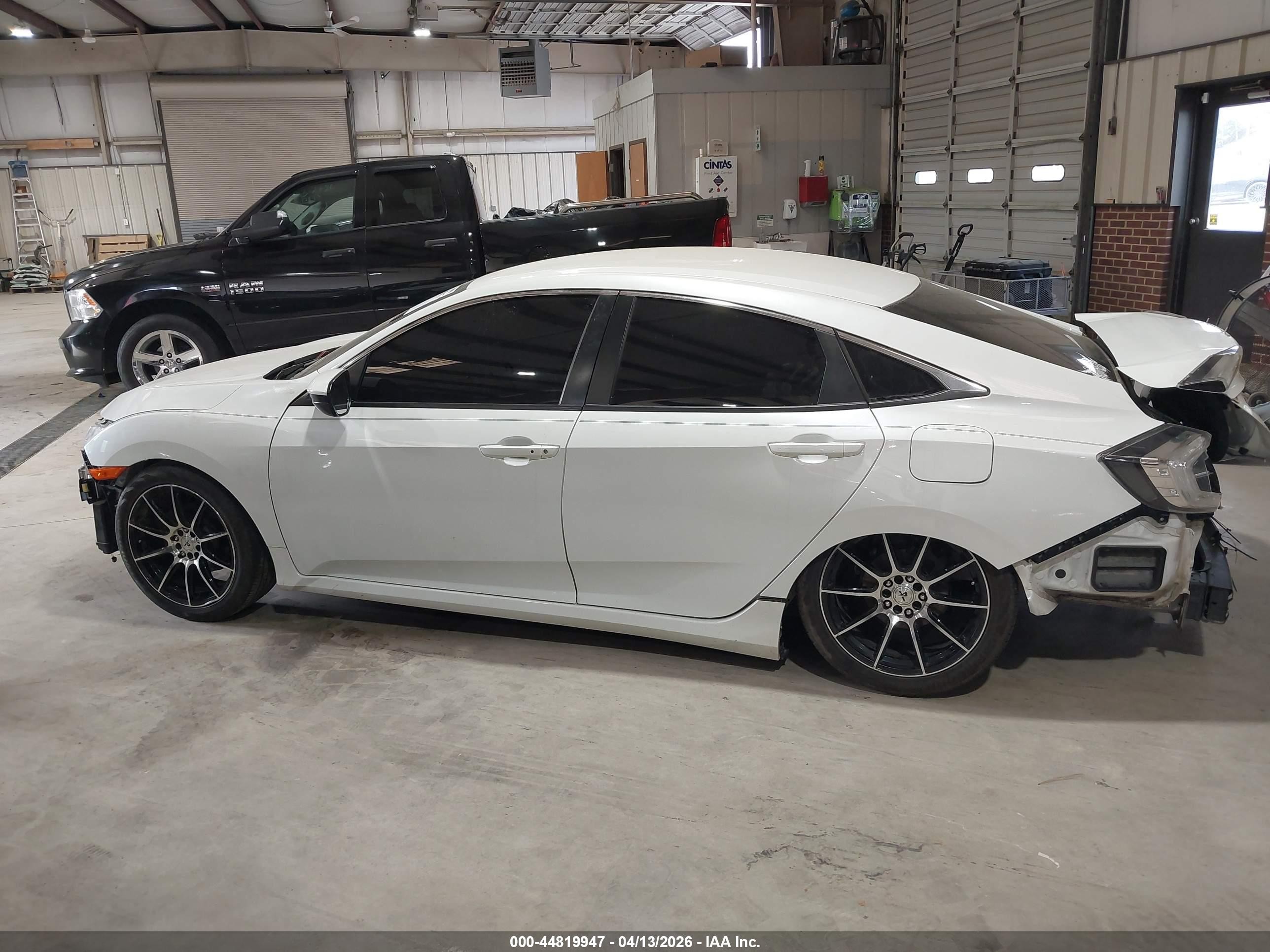 2020 Honda Civic Sport White vin: 19XFC2F88LE024102