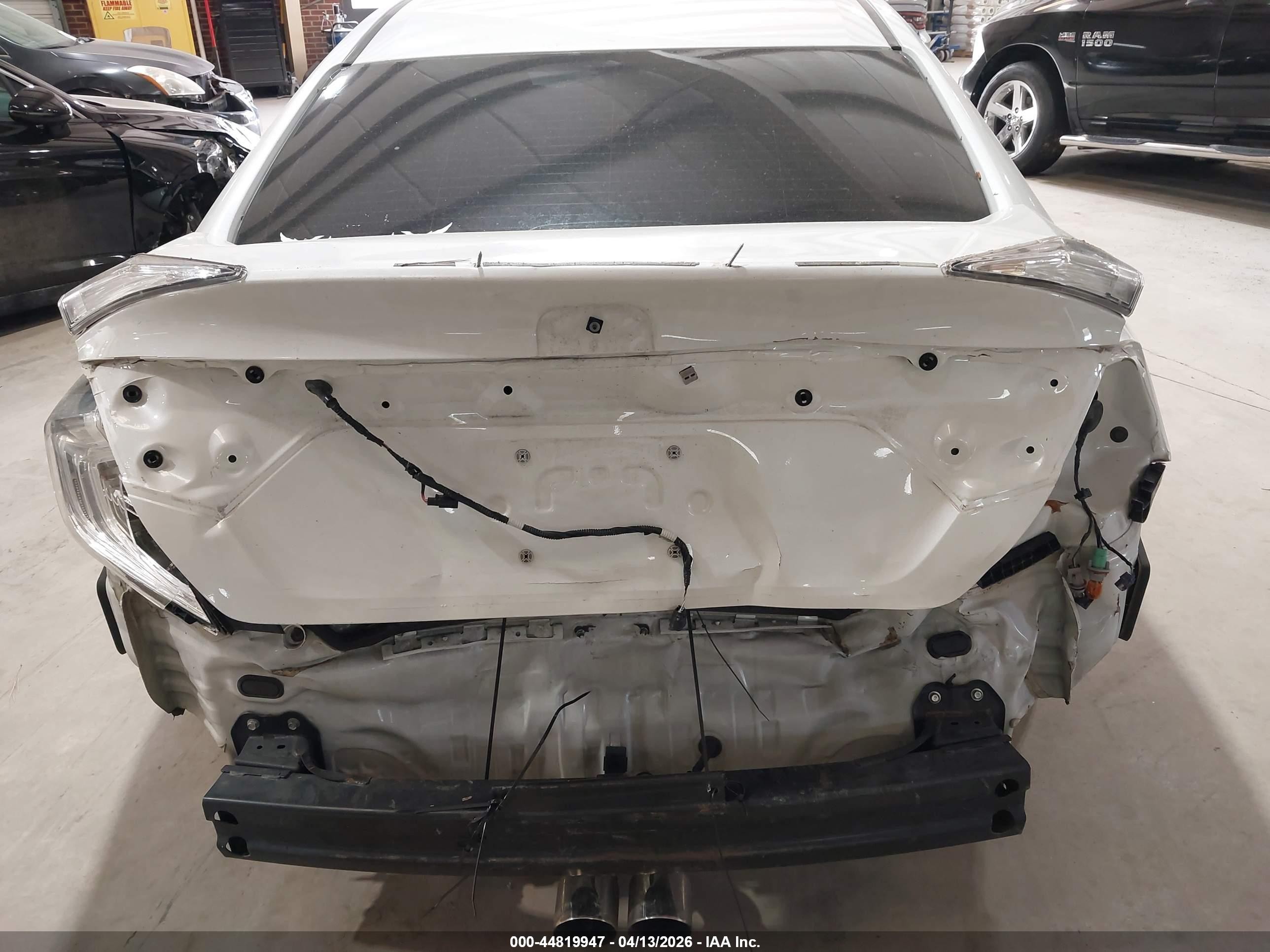 2020 Honda Civic Sport White vin: 19XFC2F88LE024102