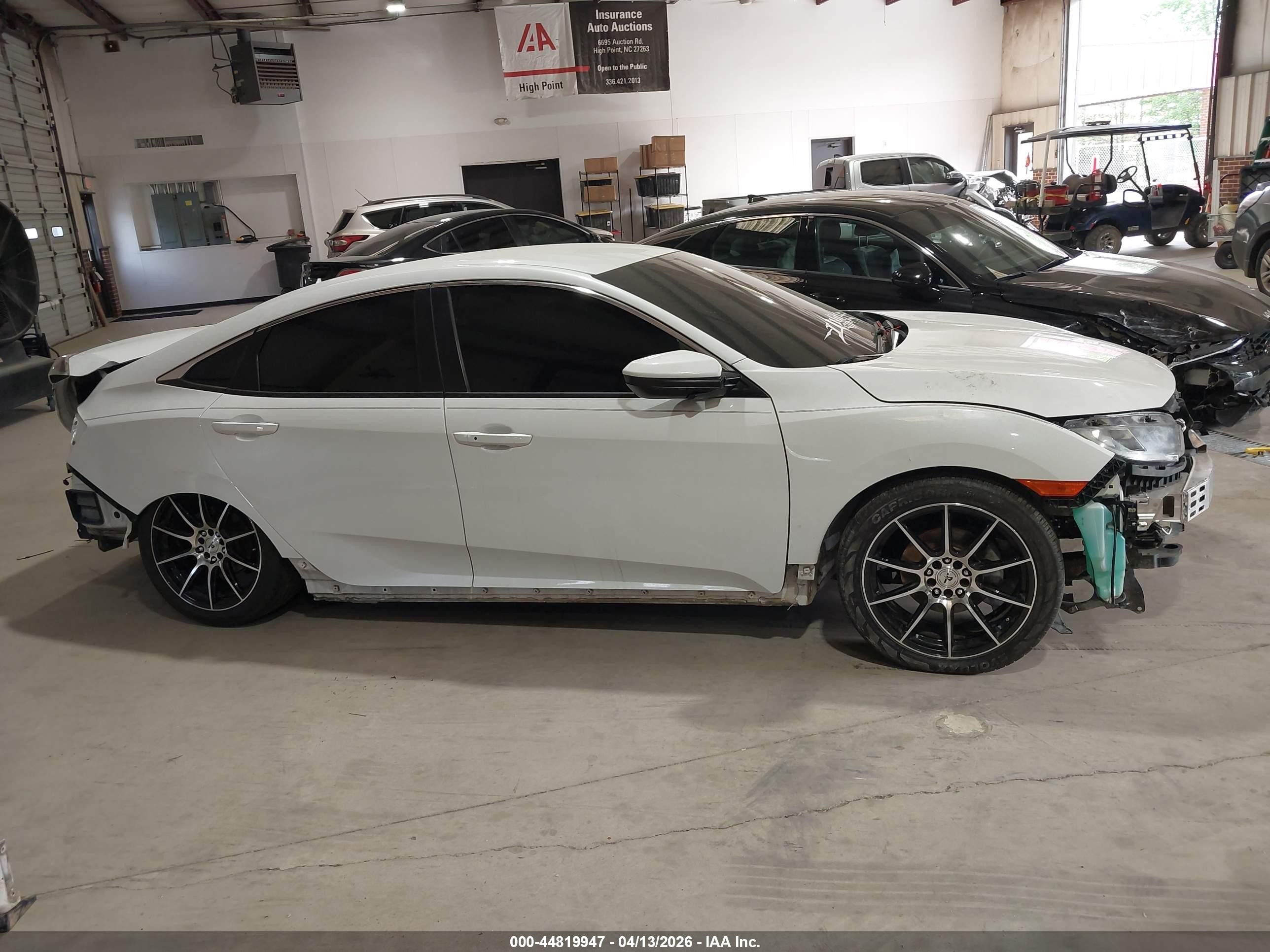 2020 Honda Civic Sport White vin: 19XFC2F88LE024102