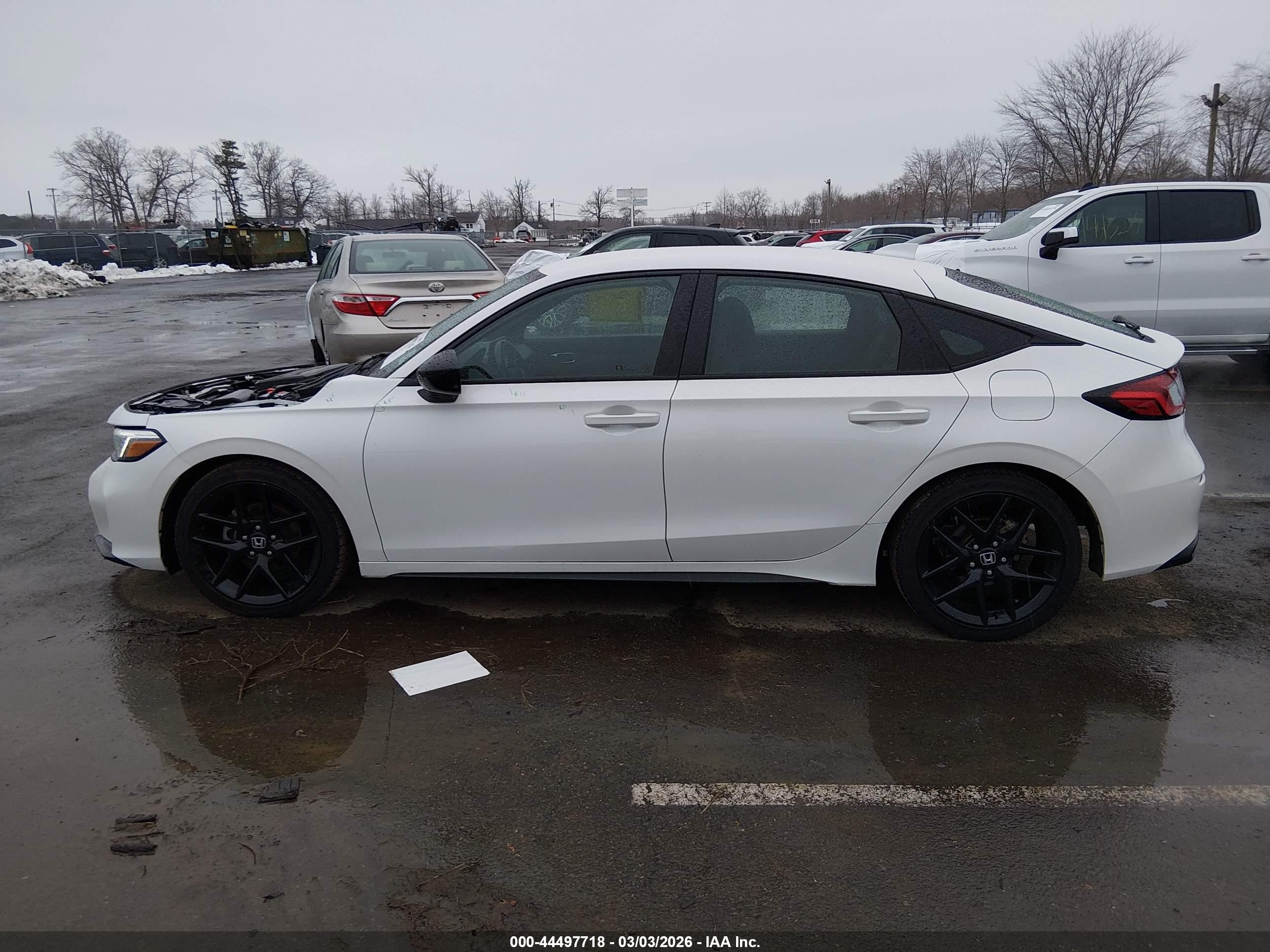 2025 Honda Civic Sedan Sport White vin: 19XFL2H86SE012512
