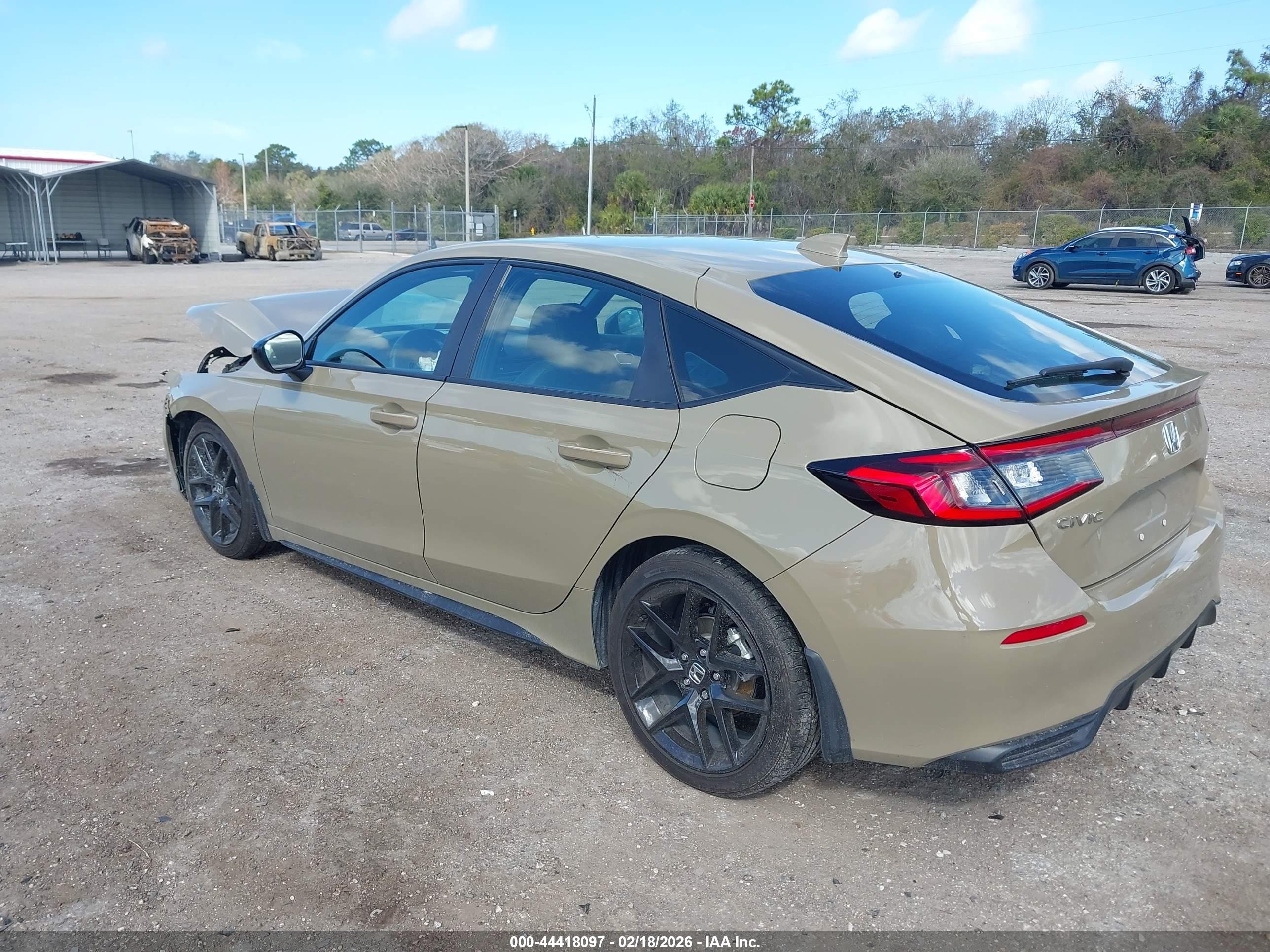2025 Honda Civic Sedan Sport Tan vin: 19XFL2H88SE011085
