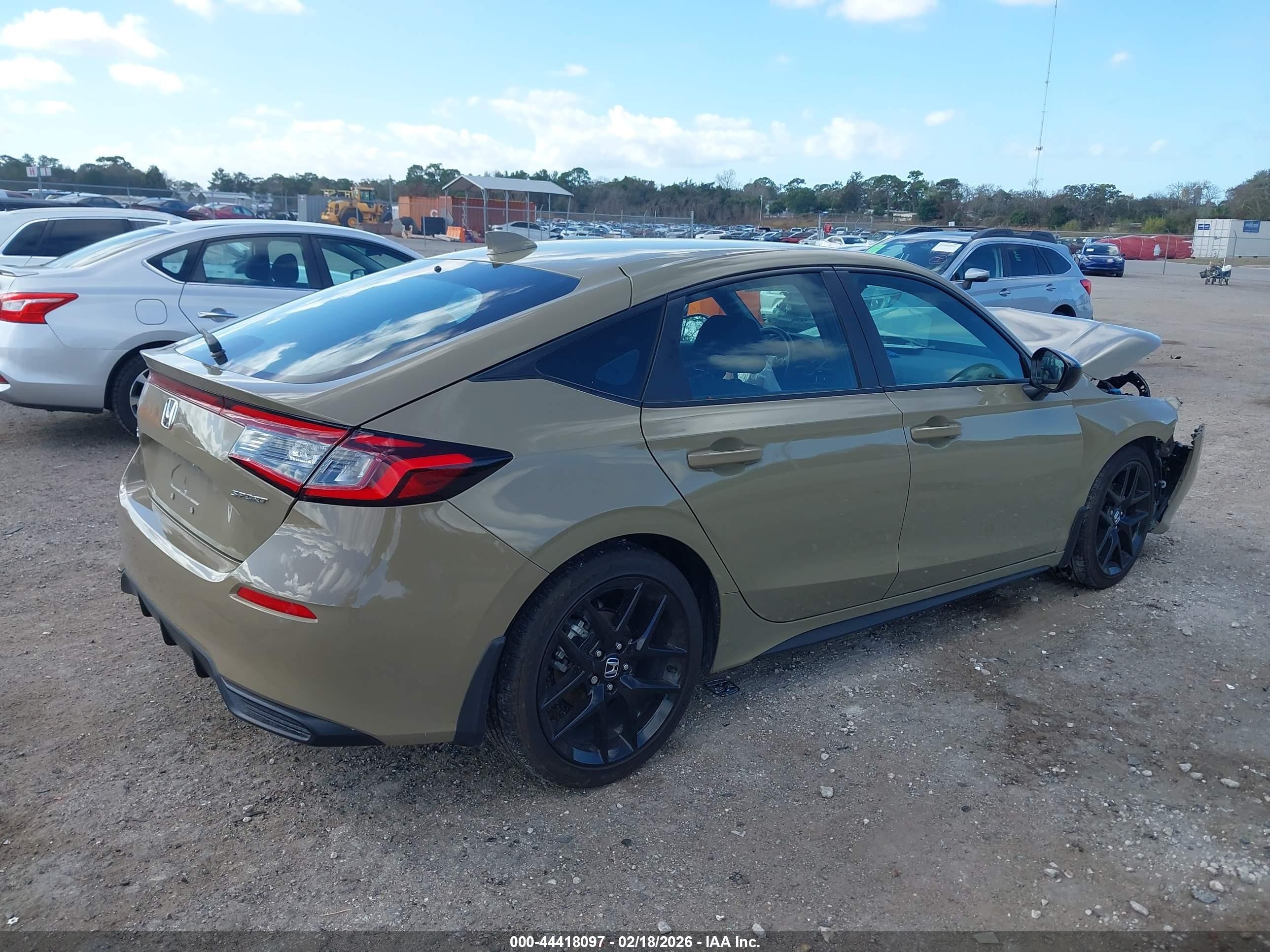 2025 Honda Civic Sedan Sport Tan vin: 19XFL2H88SE011085