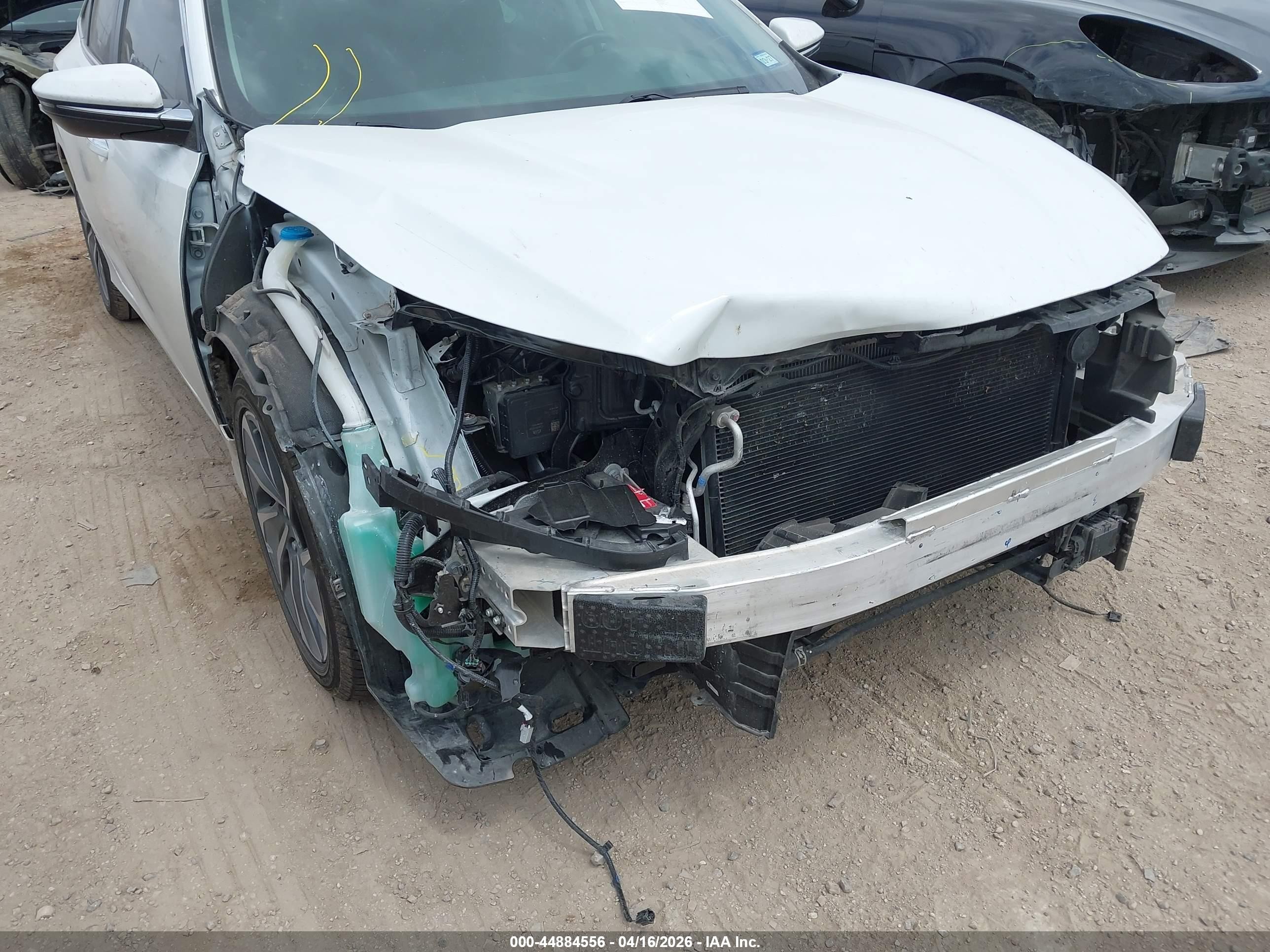 2022 Honda Insight Touring White vin: 19XZE4F95NE011497