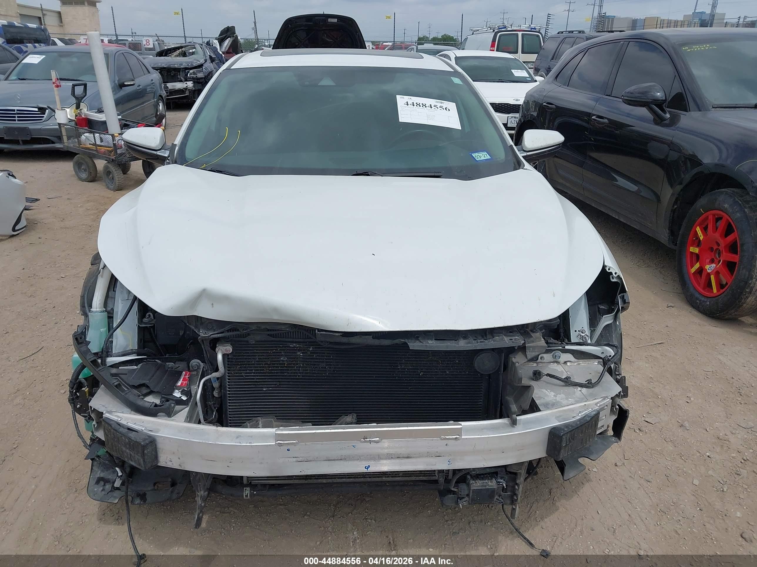2022 Honda Insight Touring White vin: 19XZE4F95NE011497