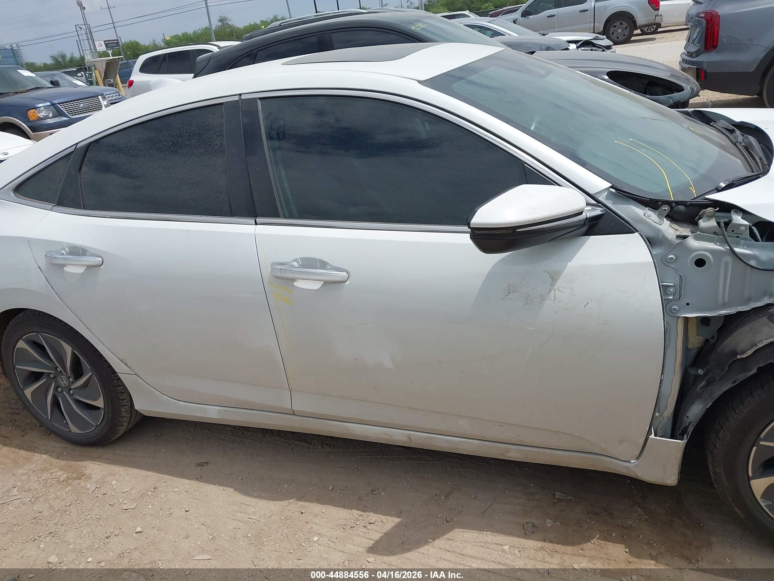 2022 Honda Insight Touring White vin: 19XZE4F95NE011497