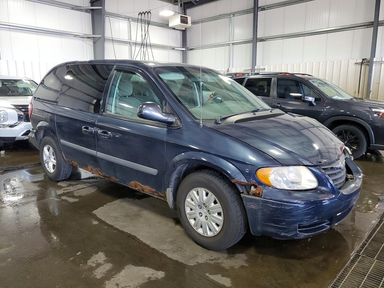 2007 Chrysler Town & Country Lx Blue vin: 1A4GJ45R47B162846