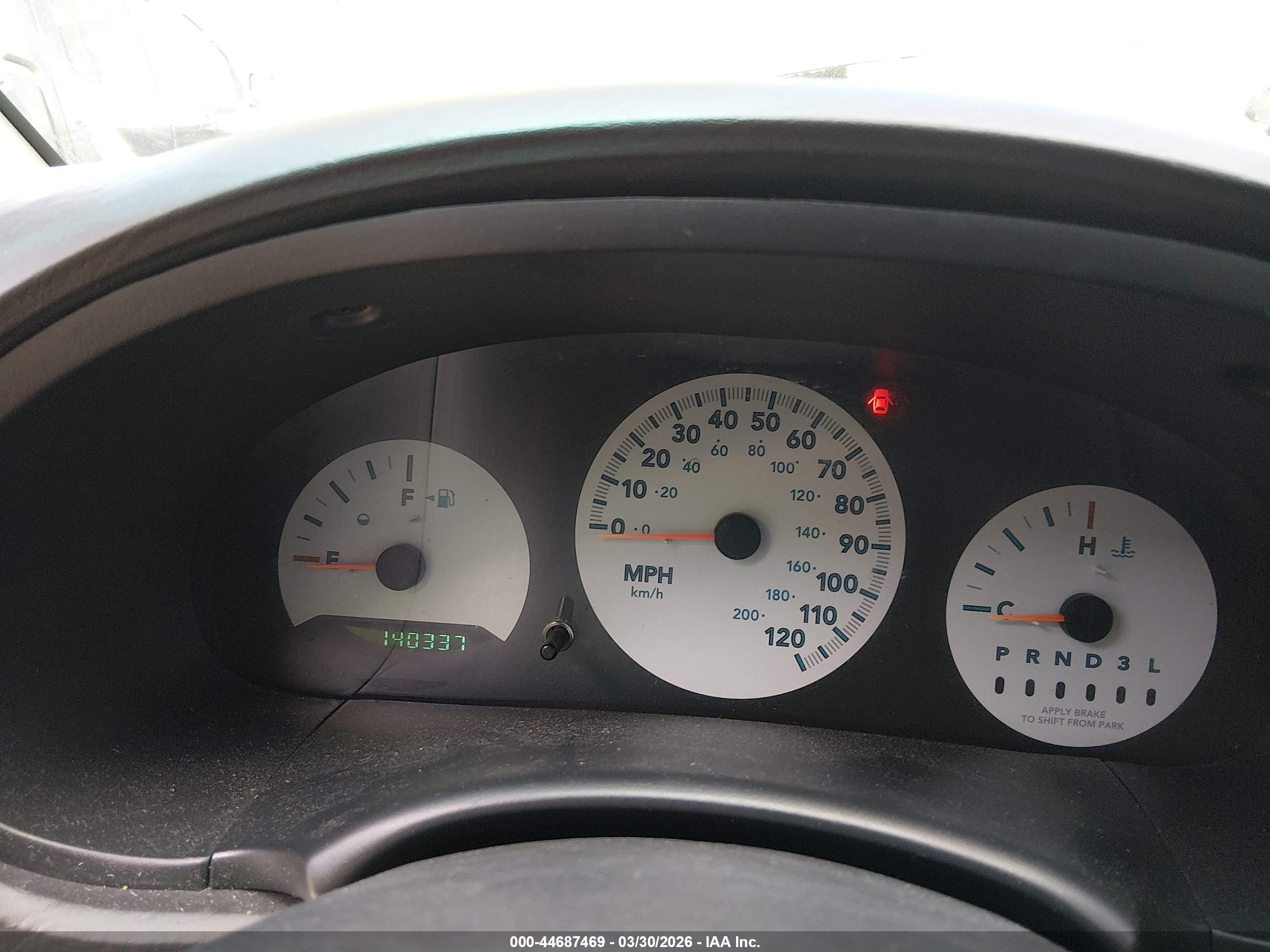 2007 Chrysler Town & Country   Gray vin: 1A4GJ45R57B120797