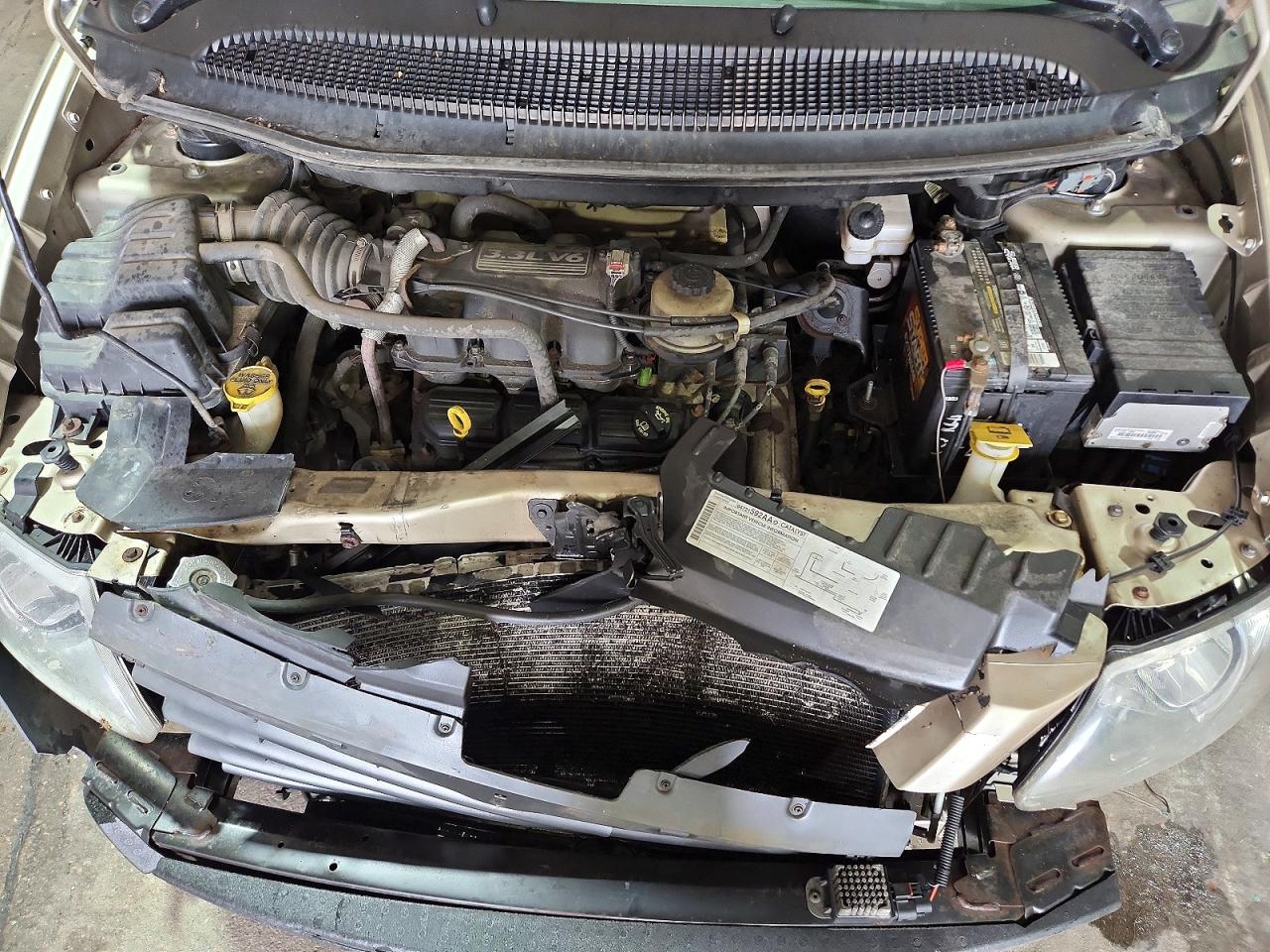 2007 Chrysler Town & Country Lx Желто-коричневый vin: 1A4GJ45R87B246460