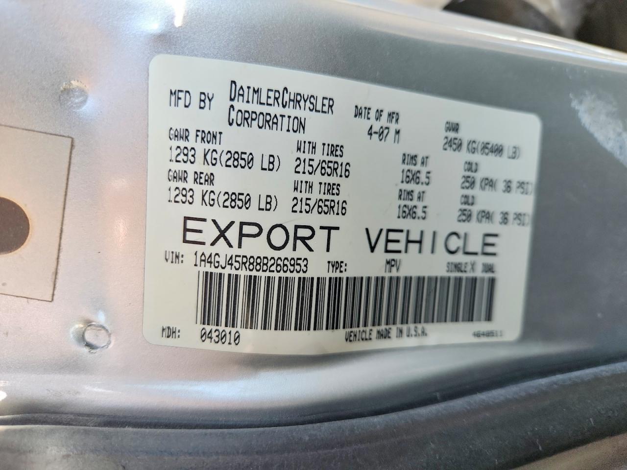 2008 Chrysler Town & Cntry Silver vin: 1A4GJ45R88B266953