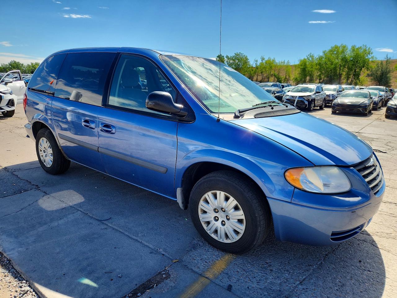 2007 Chrysler Town & Country Lx Blue vin: 1A4GJ45R97B218408