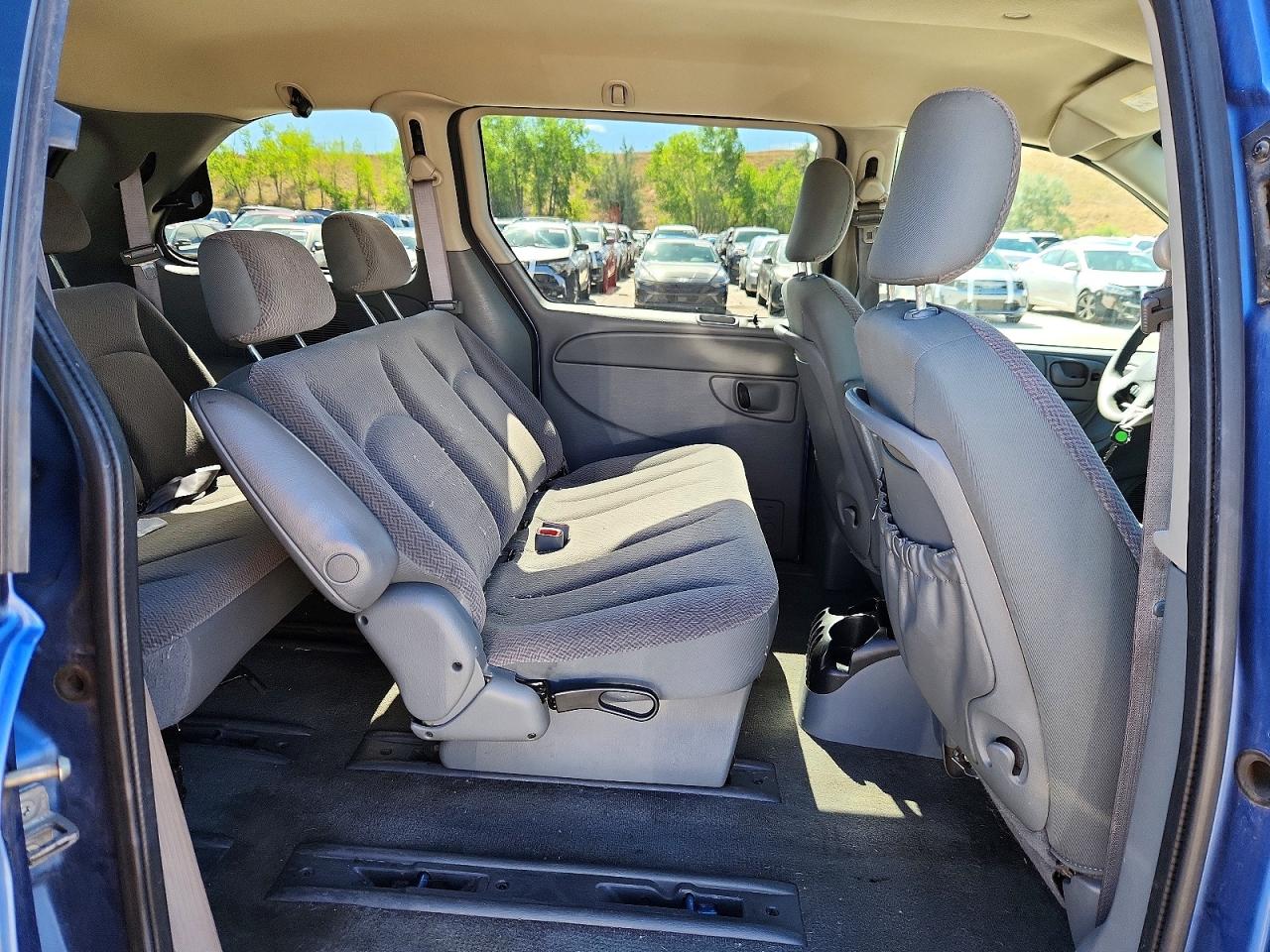 2007 Chrysler Town & Country Lx Blue vin: 1A4GJ45R97B218408