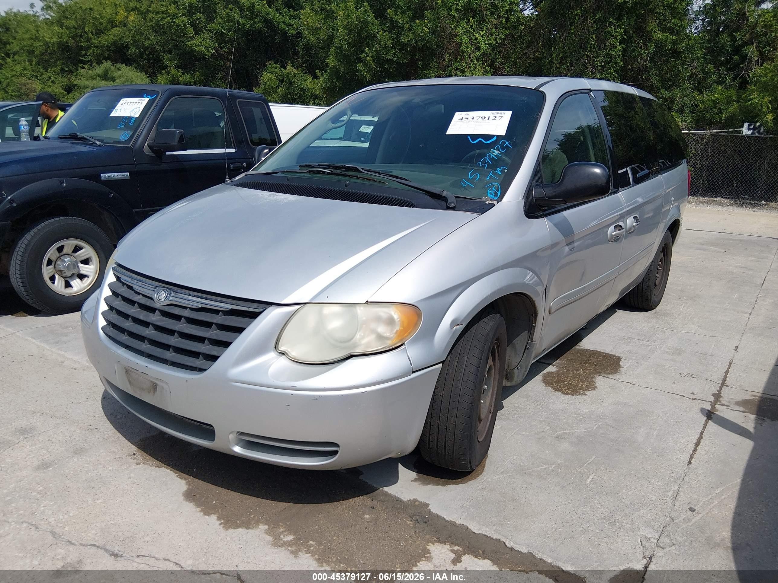 2006 Chrysler Town & Country Lx Gray vin: 1A4GP44R76B609829