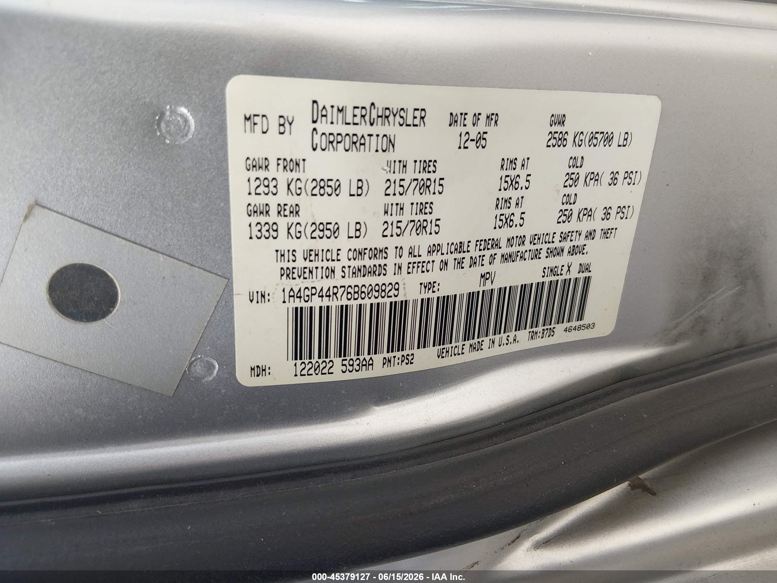 2006 Chrysler Town & Country Lx Gray vin: 1A4GP44R76B609829