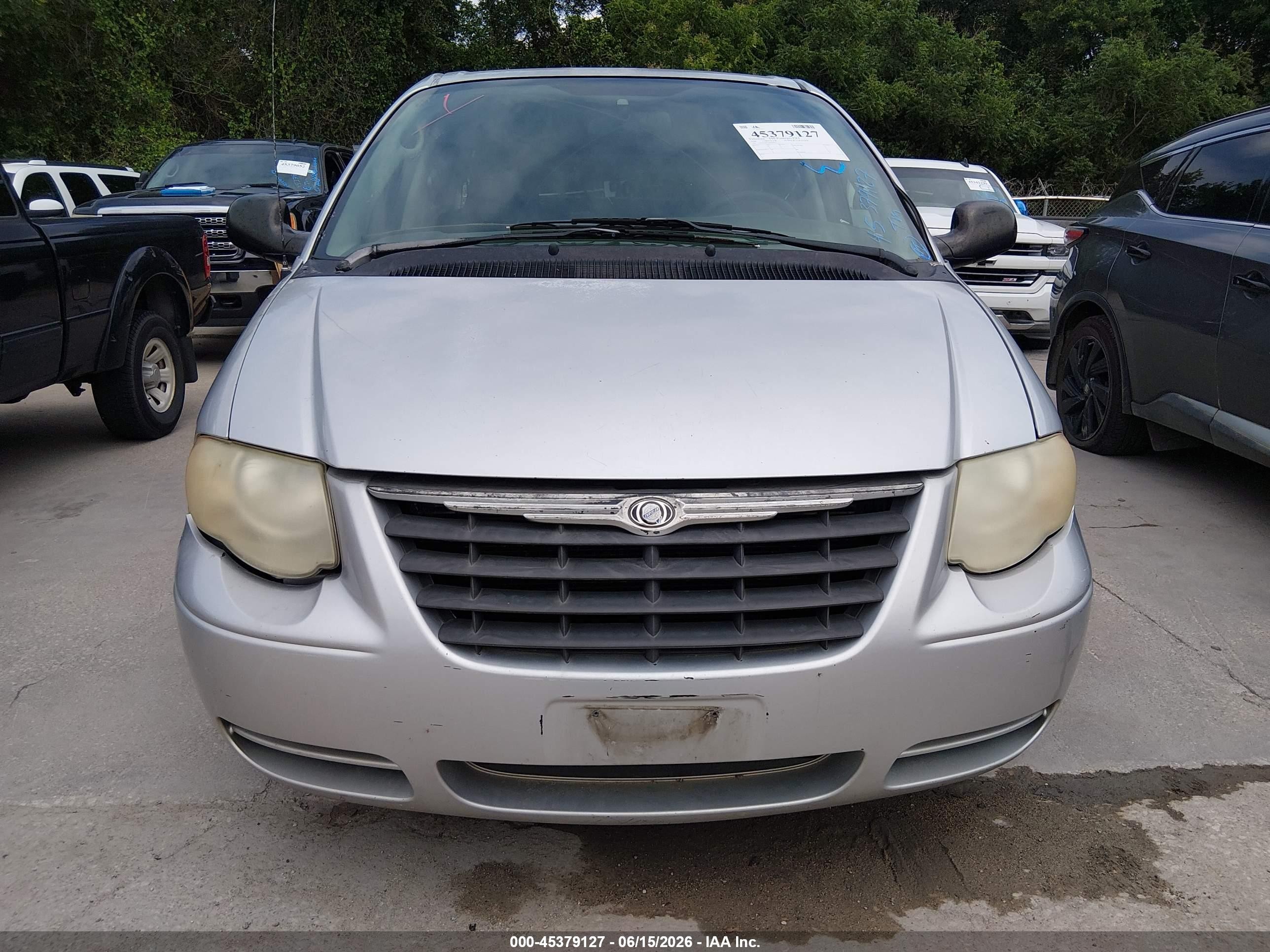 2006 Chrysler Town & Country Lx Gray vin: 1A4GP44R76B609829
