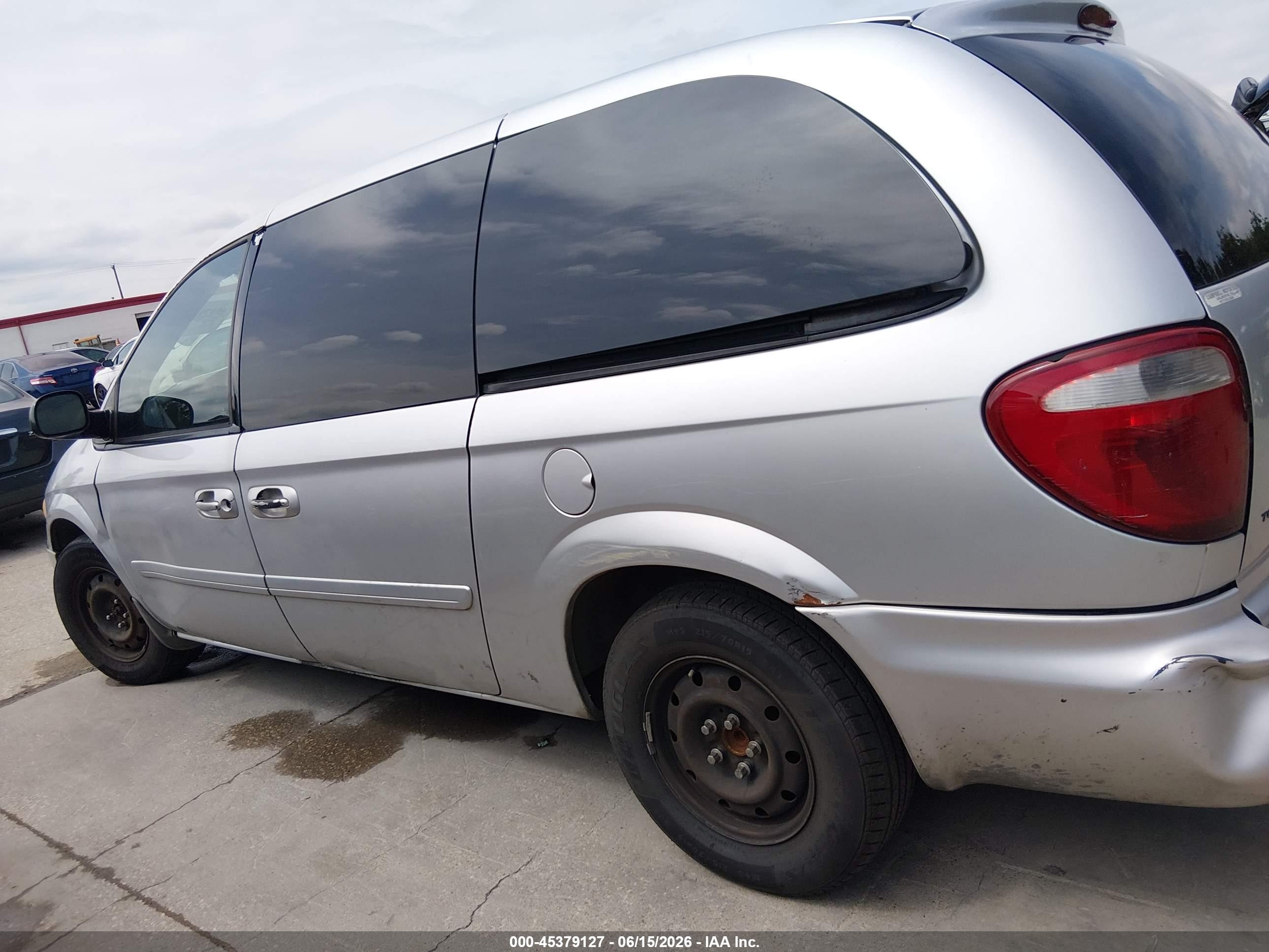 2006 Chrysler Town & Country Lx Gray vin: 1A4GP44R76B609829
