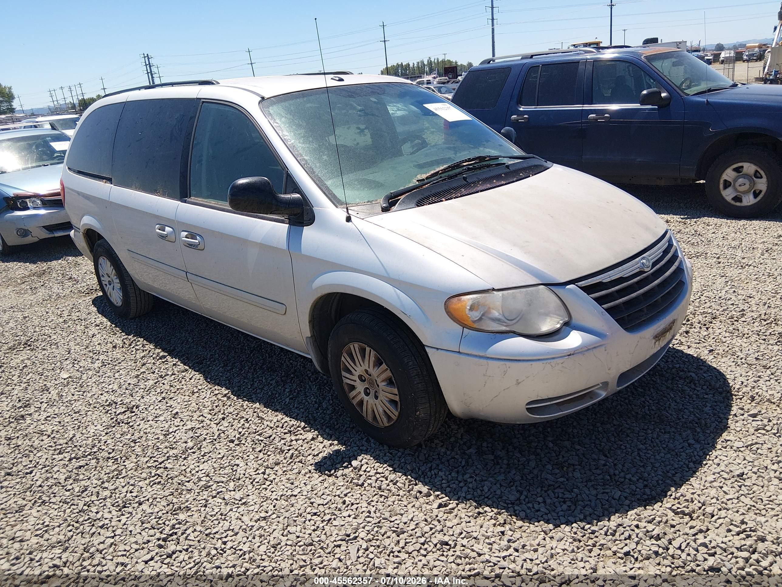 2006 Chrysler Town & Country Lx Silver vin: 1A4GP44R86B751686