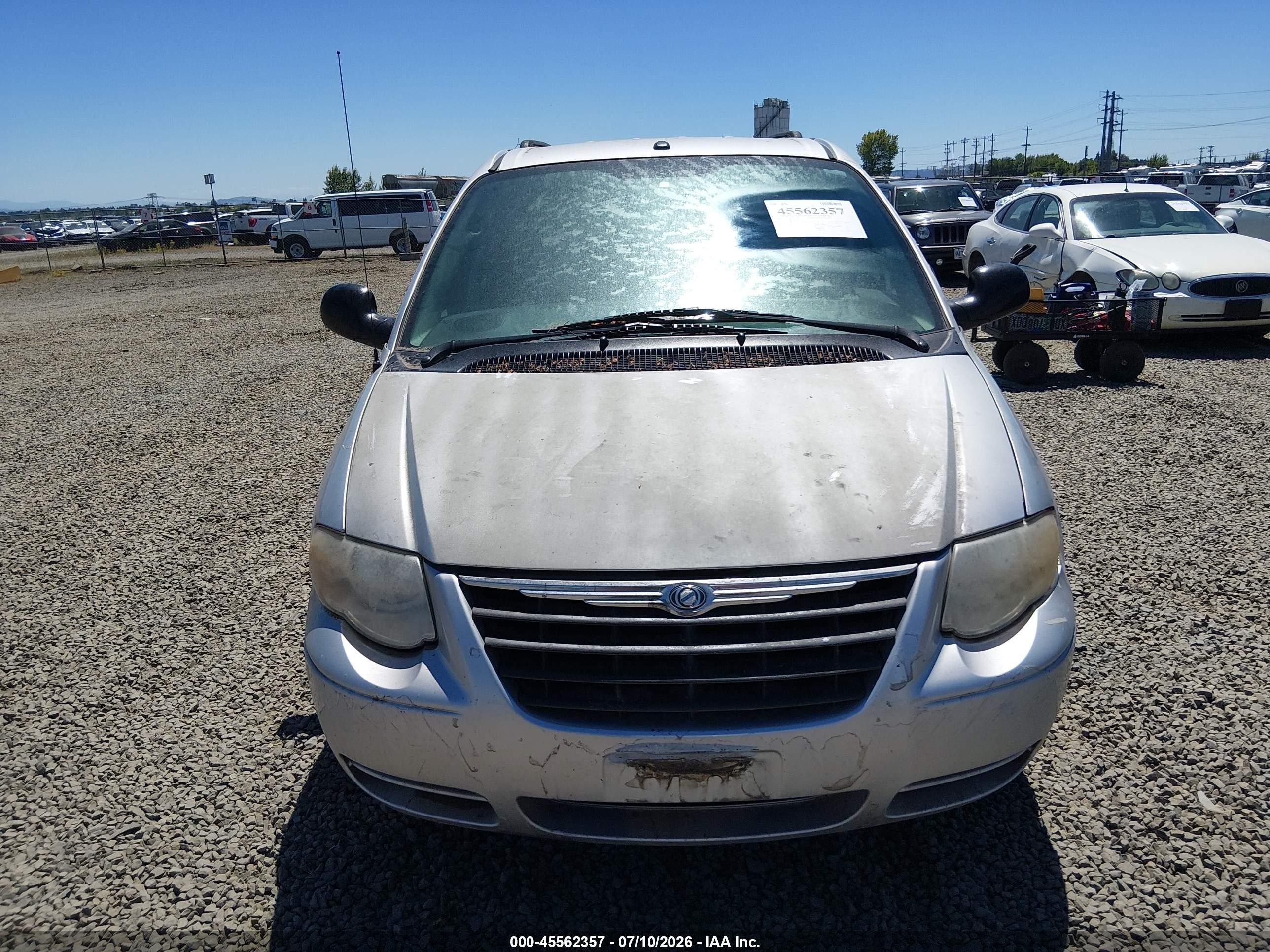 2006 Chrysler Town & Country Lx Silver vin: 1A4GP44R86B751686