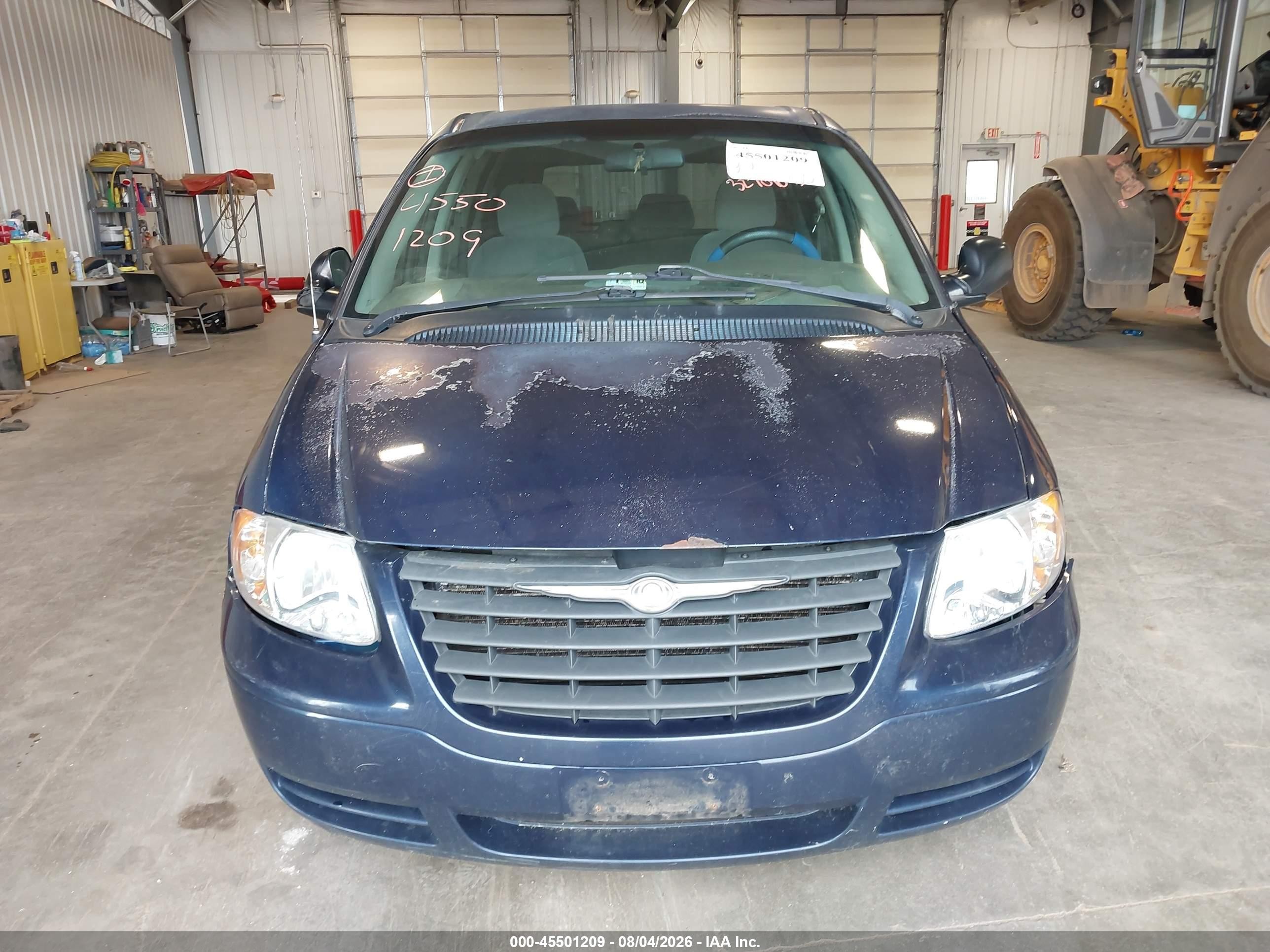 2006 Chrysler Town & Country   Blue vin: 1A4GP45R06B642864