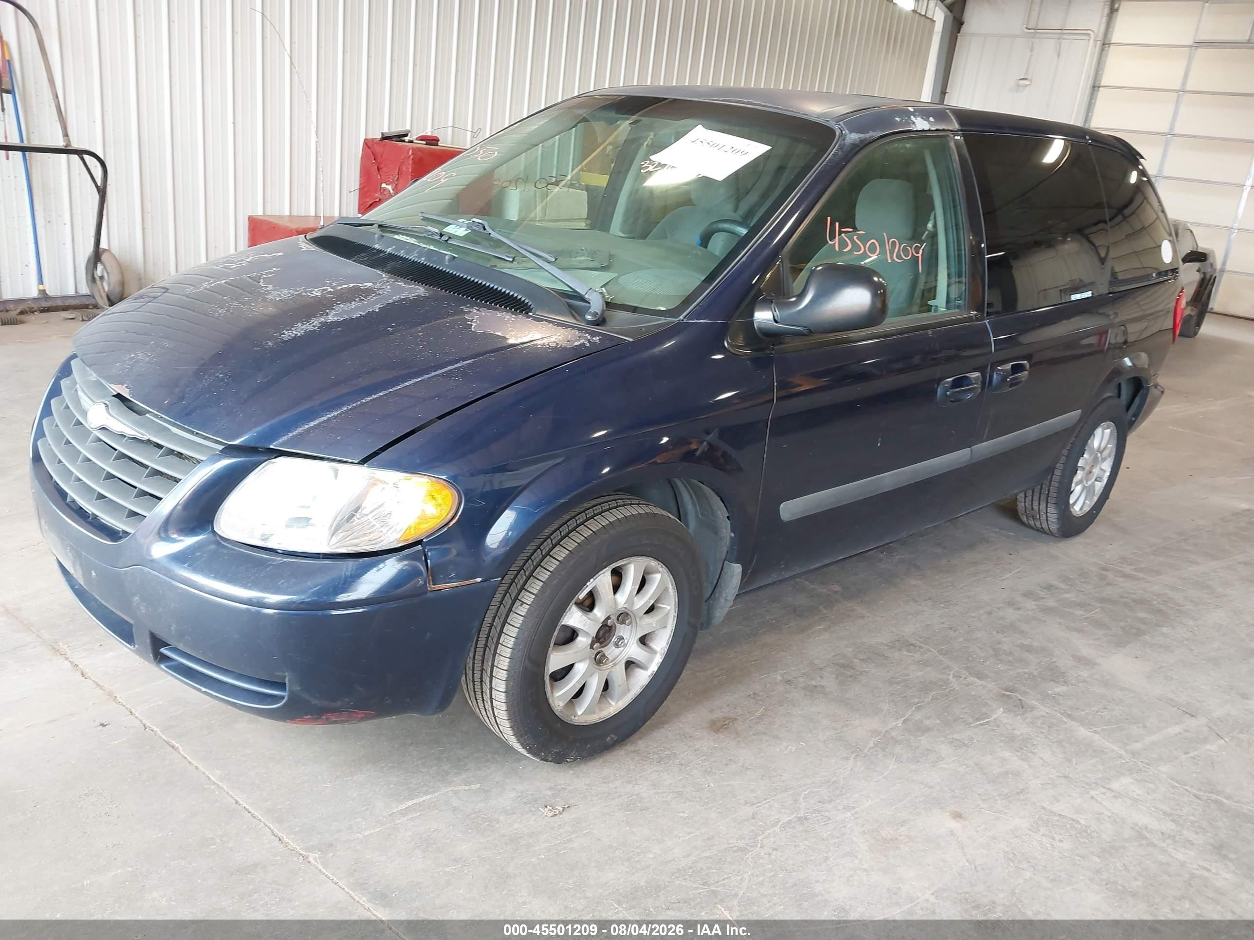 2006 Chrysler Town & Country   Blue vin: 1A4GP45R06B642864