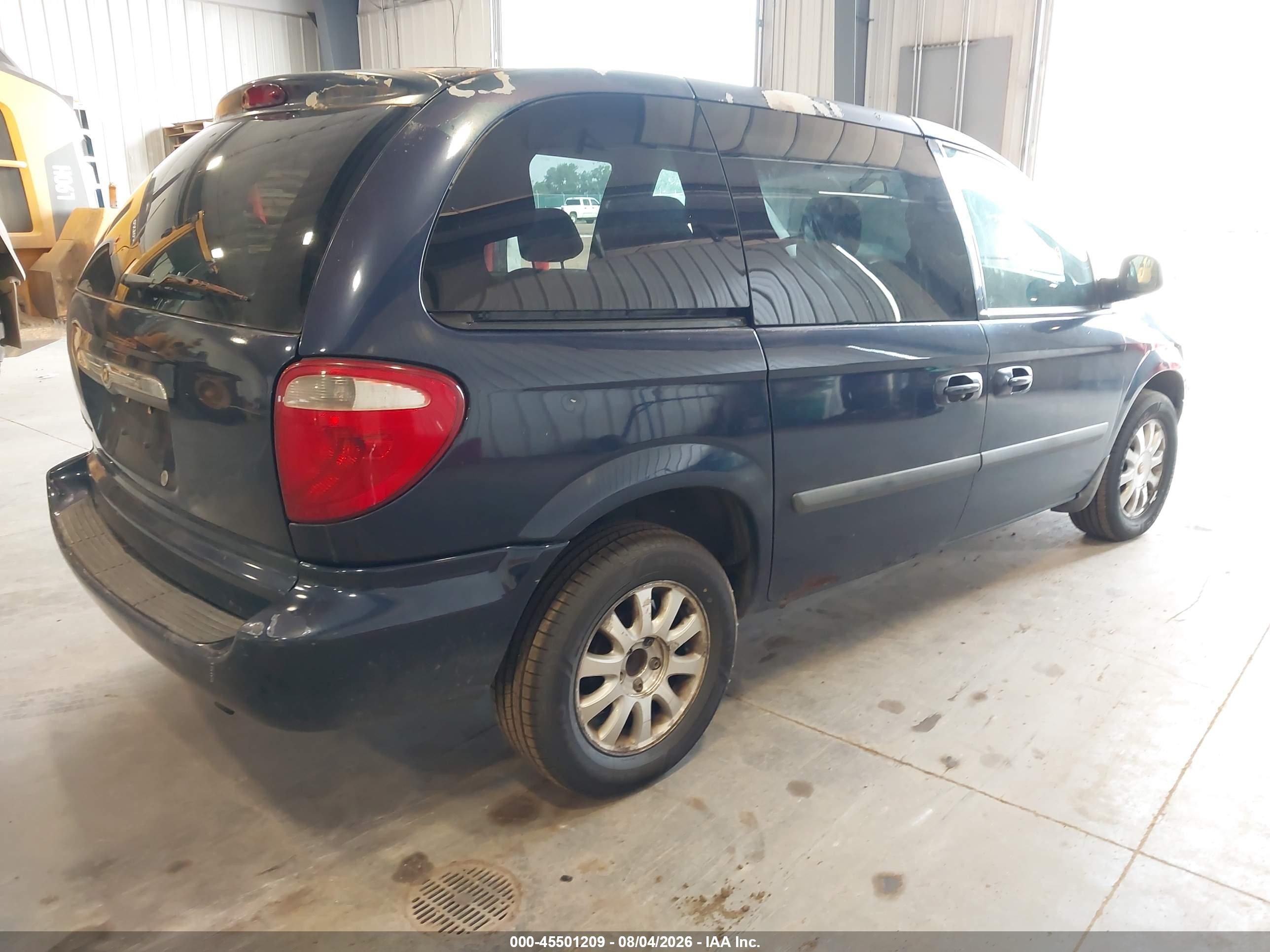 2006 Chrysler Town & Country   Blue vin: 1A4GP45R06B642864