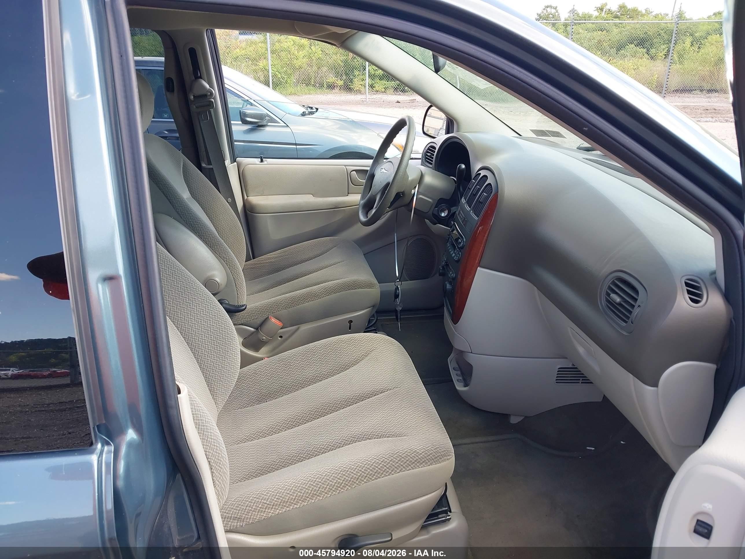 2006 Chrysler Town & Country   Green vin: 1A4GP45R06B655307