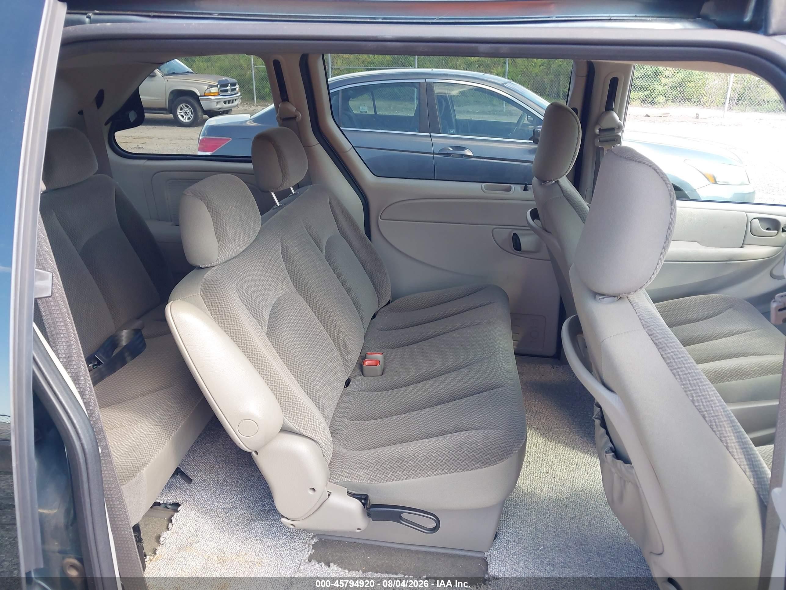 2006 Chrysler Town & Country   Green vin: 1A4GP45R06B655307