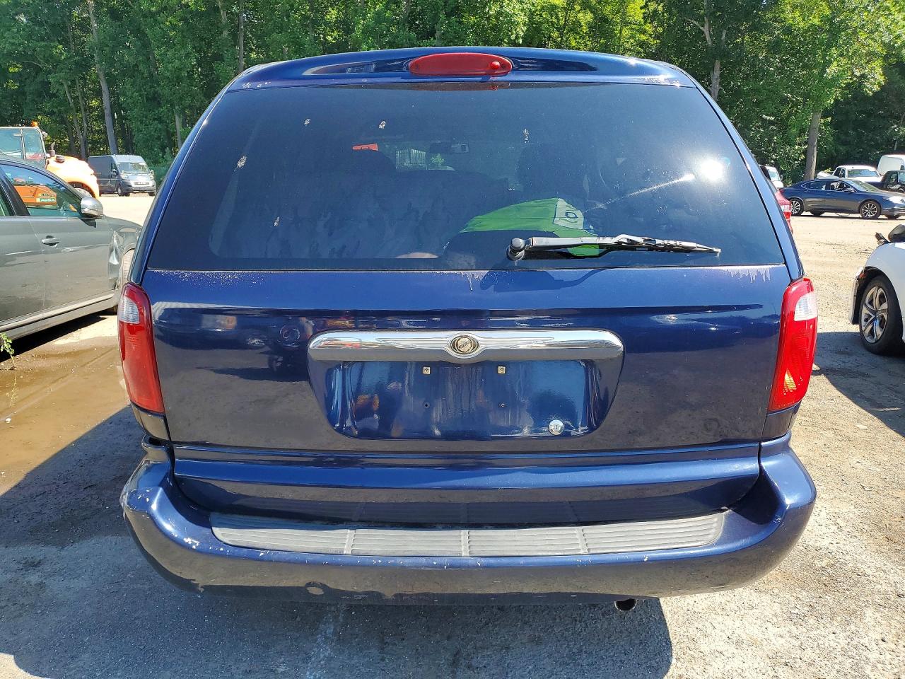 2006 Chrysler Town & Country Blue vin: 1A4GP45R26B537355