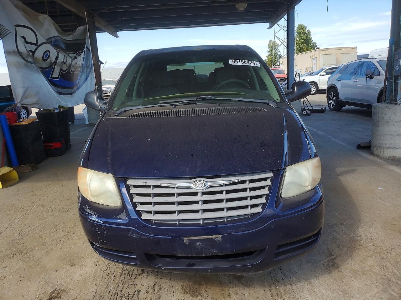 2006 Chrysler Town & Country Blue vin: 1A4GP45R26B586751